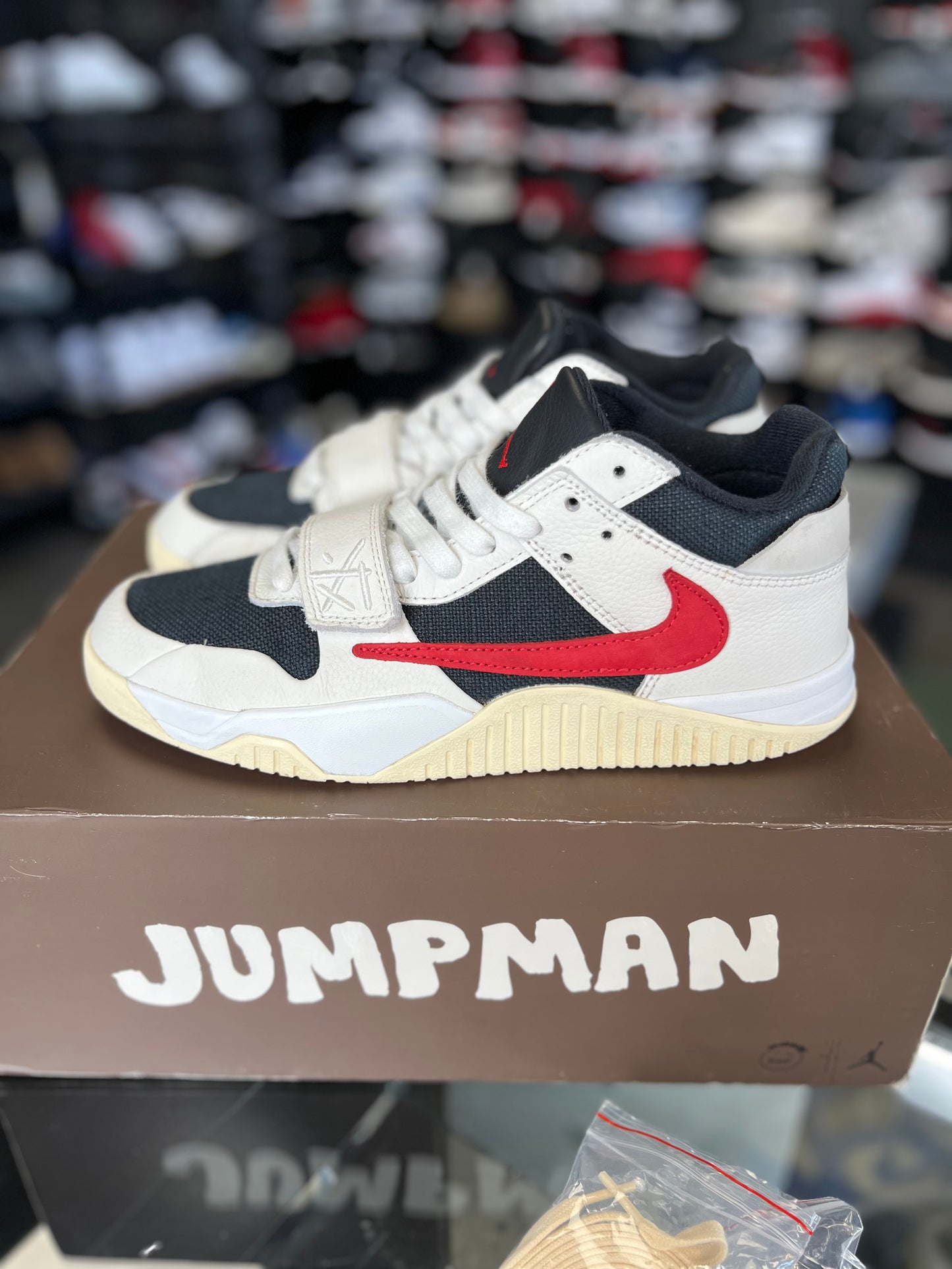 Jumpman Jack x Travis Scott “University Red” Size 9.5