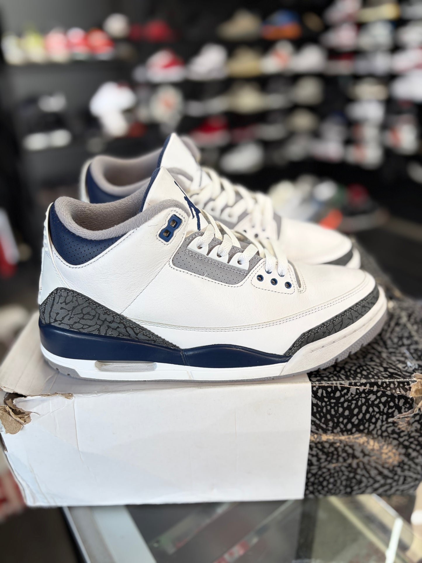Jordan 3 “Midnight Navy” Size 9