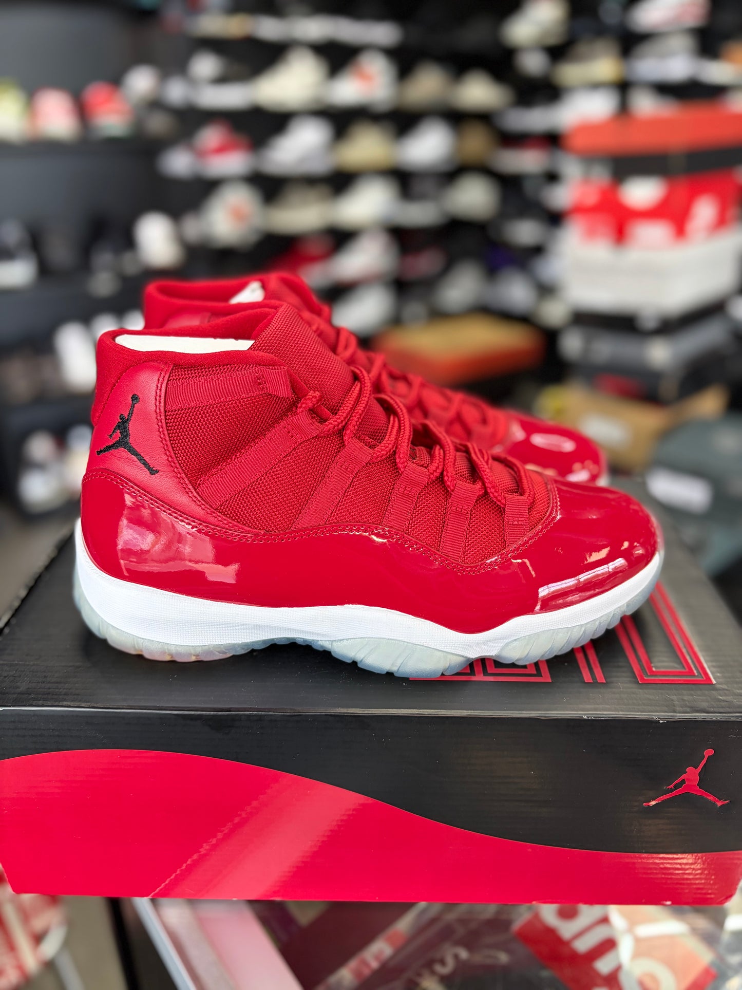 Jordan 11 “Win Like 96” Size 10