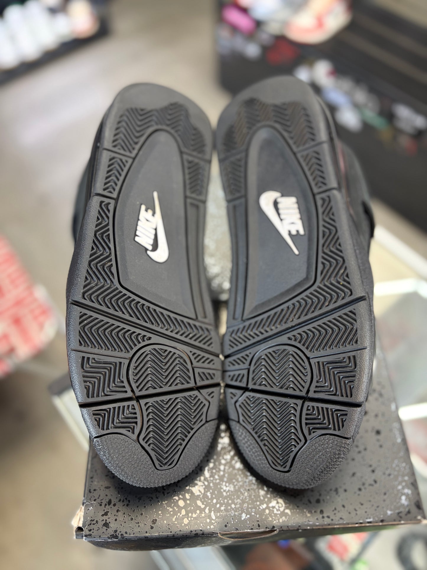 Jordan 4 “Black Cat” (2025) Size 8.5