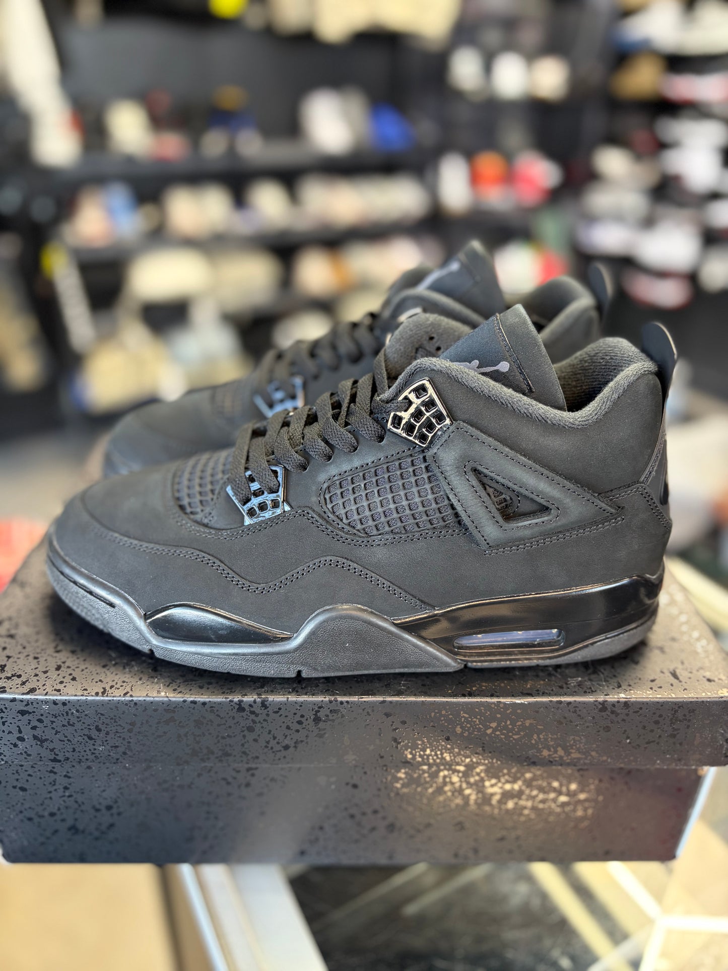 Jordan 4 “Black Cat” (2025) Size 10.5