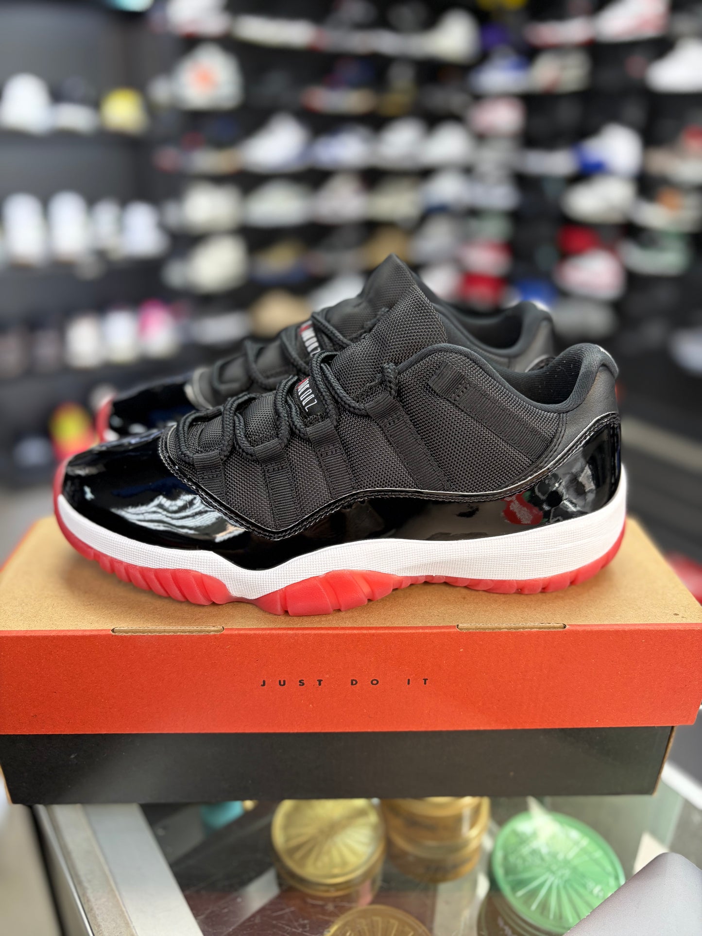 Jordan 11 Low “Bred” (2025) Size 9
