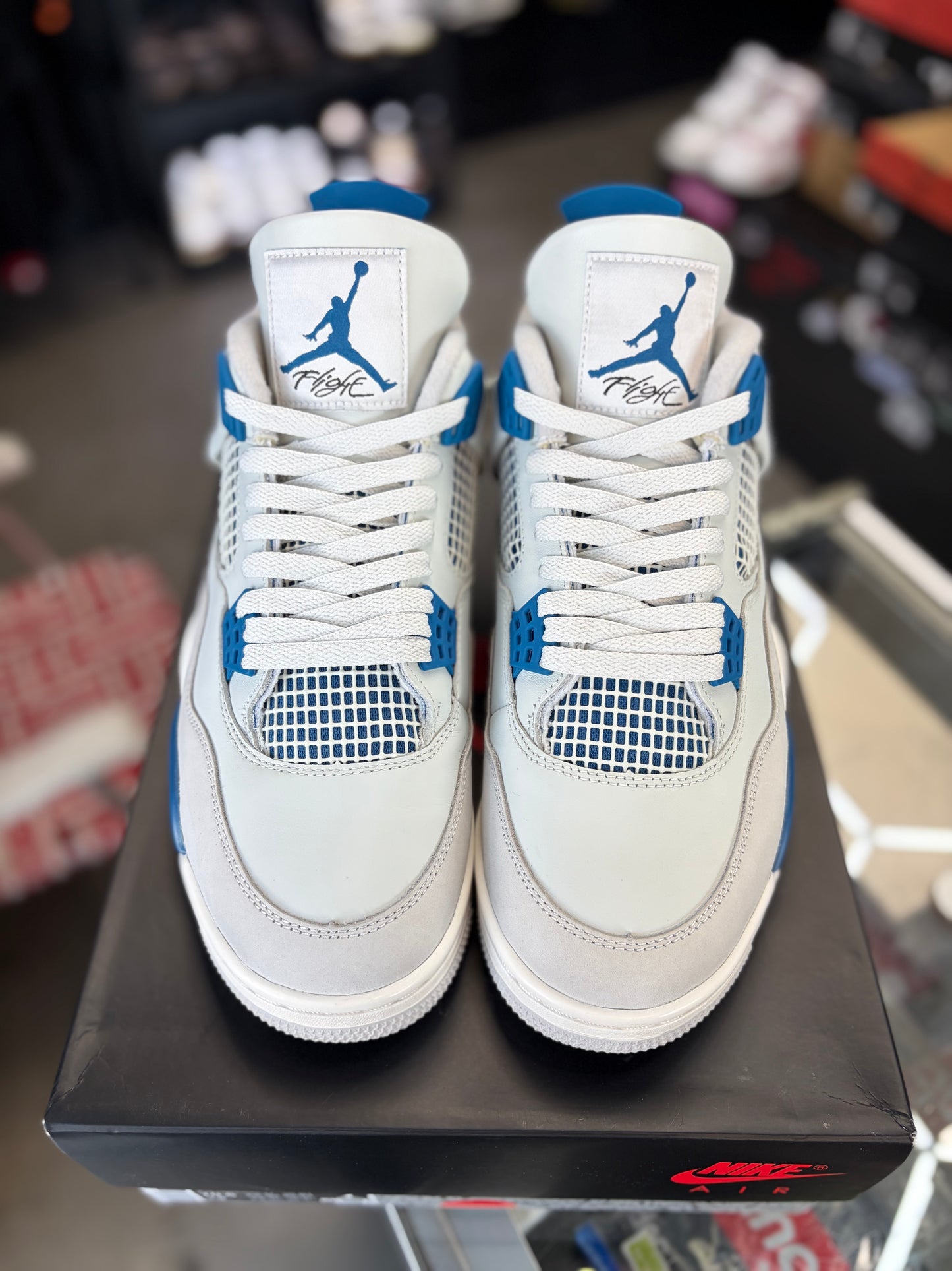 Jordan 4 “Military Blue” Size 10.5