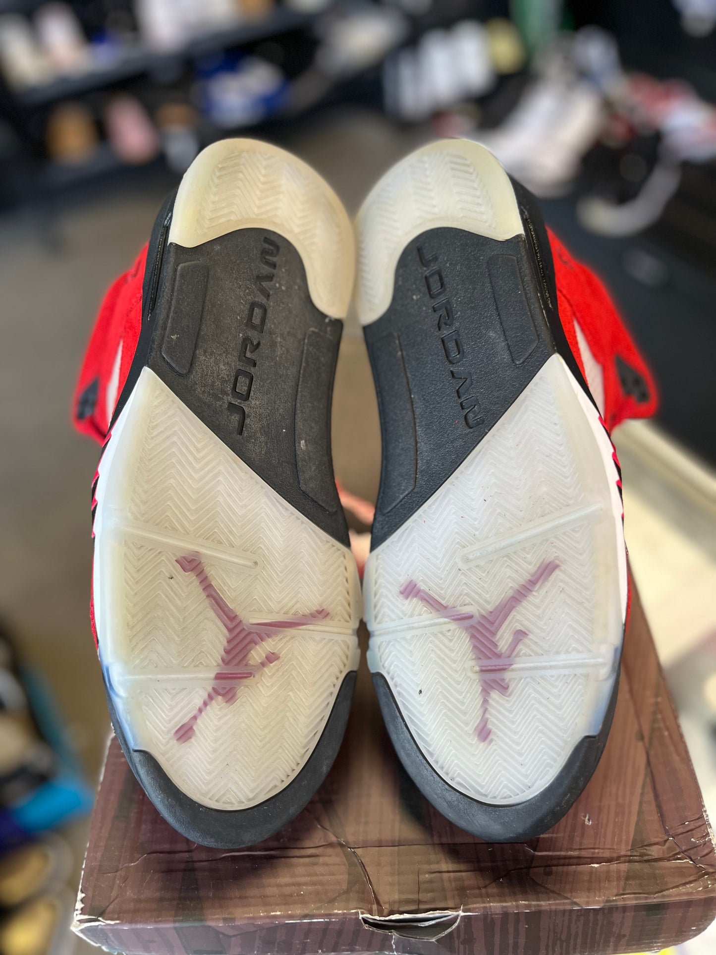 Jordan 5 “Raging Bull” Size 11