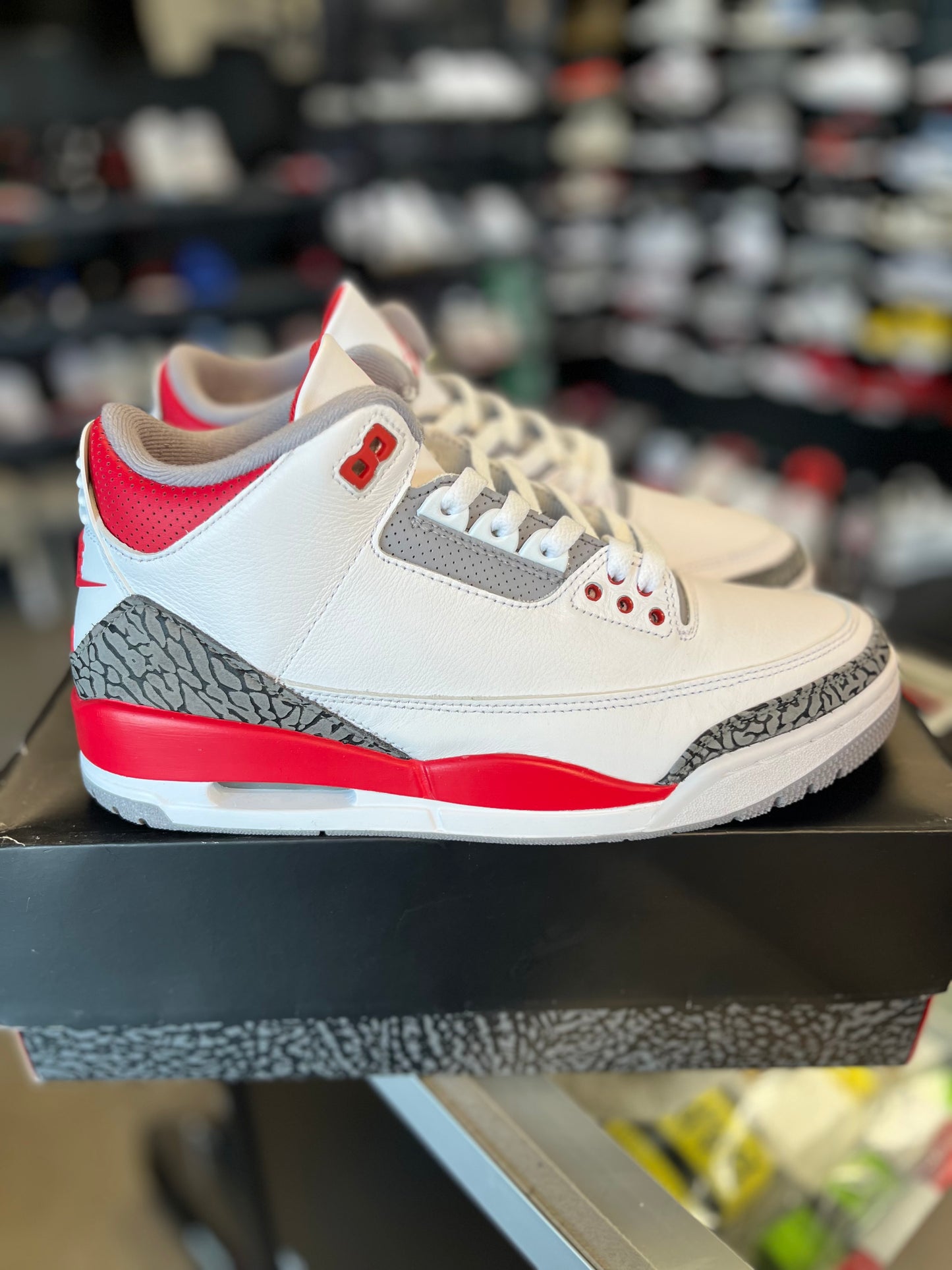 Jordan 3 “Fire Red” Size 9.5