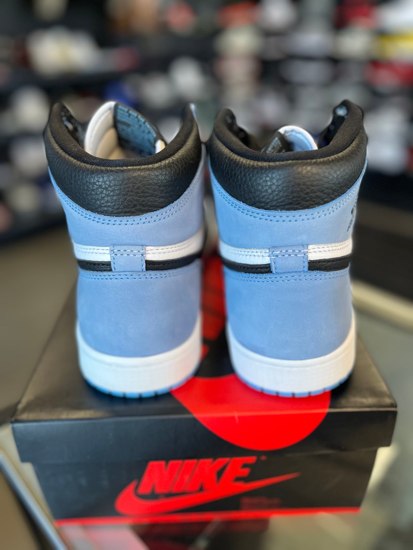 Jordan 1 “University Blue” Size 9