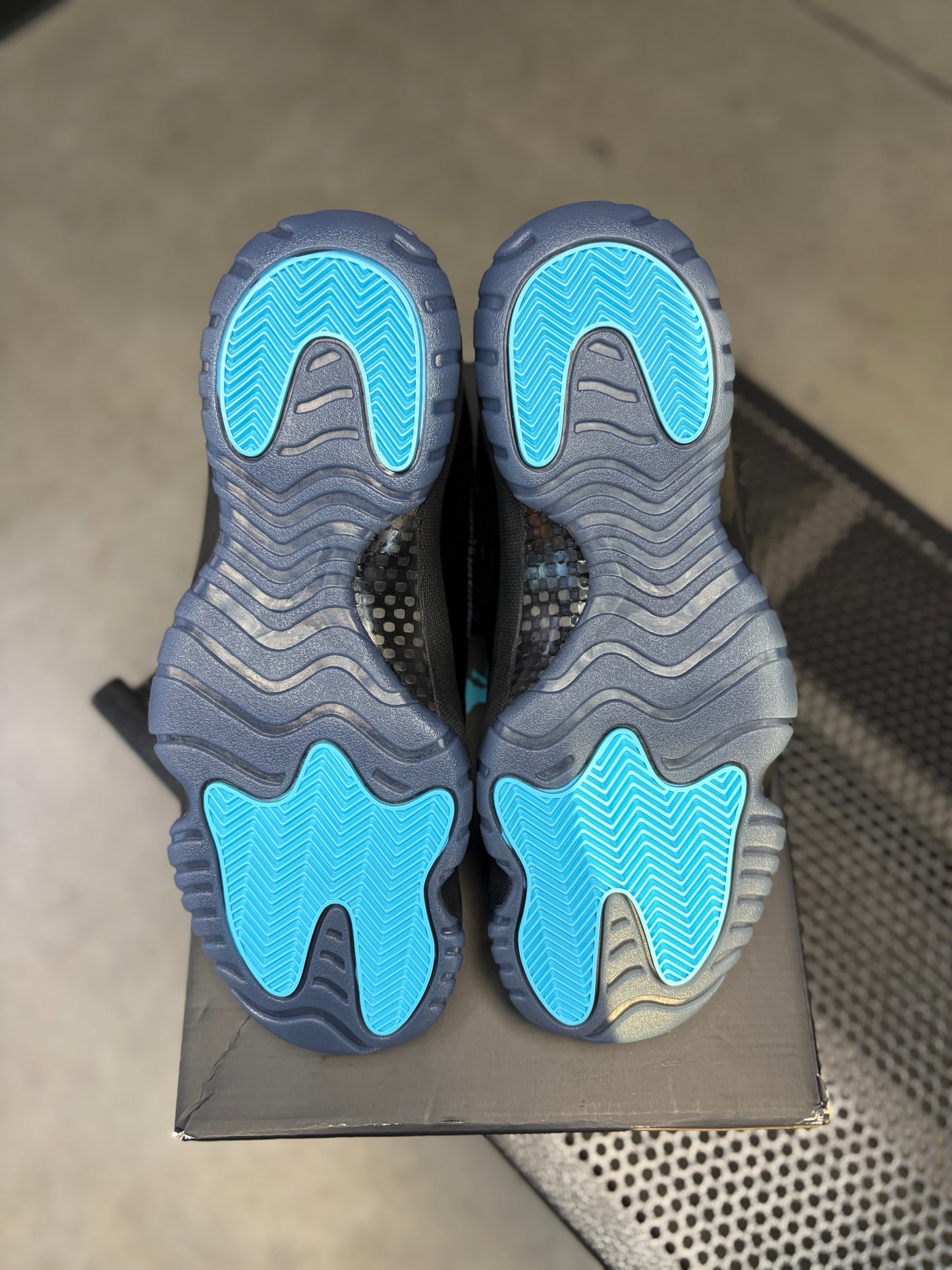 Jordan 11 “Gamma” Size 10.5