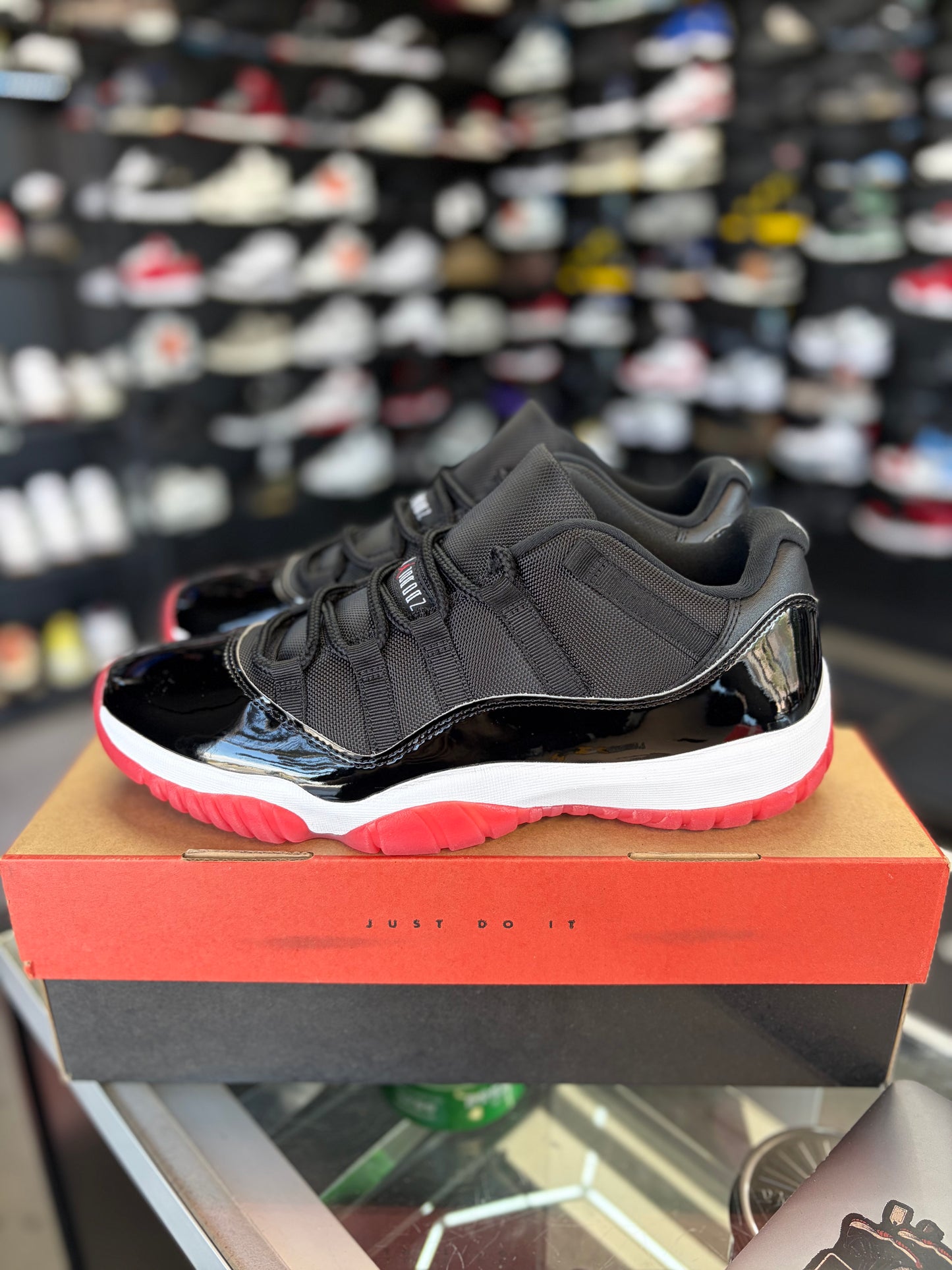 Jordan 11 Low “Bred” Size 11