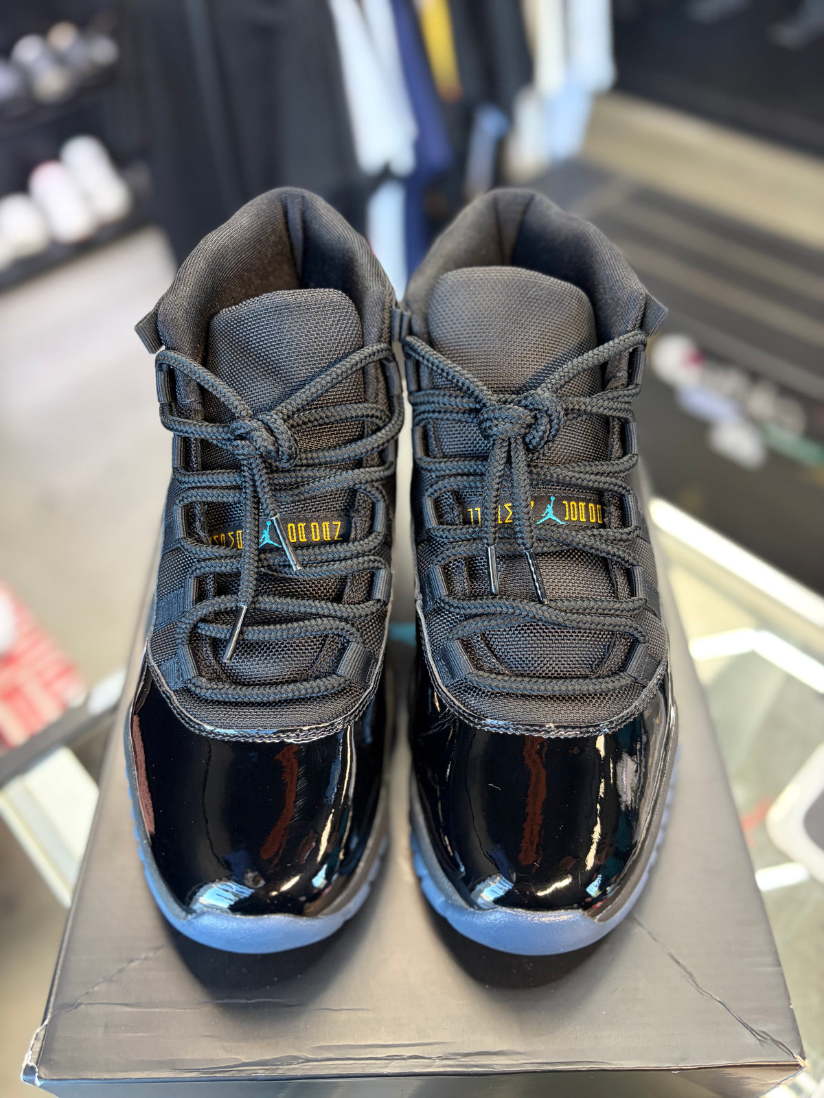 Jordan 11 “Gamma” Size 9.5