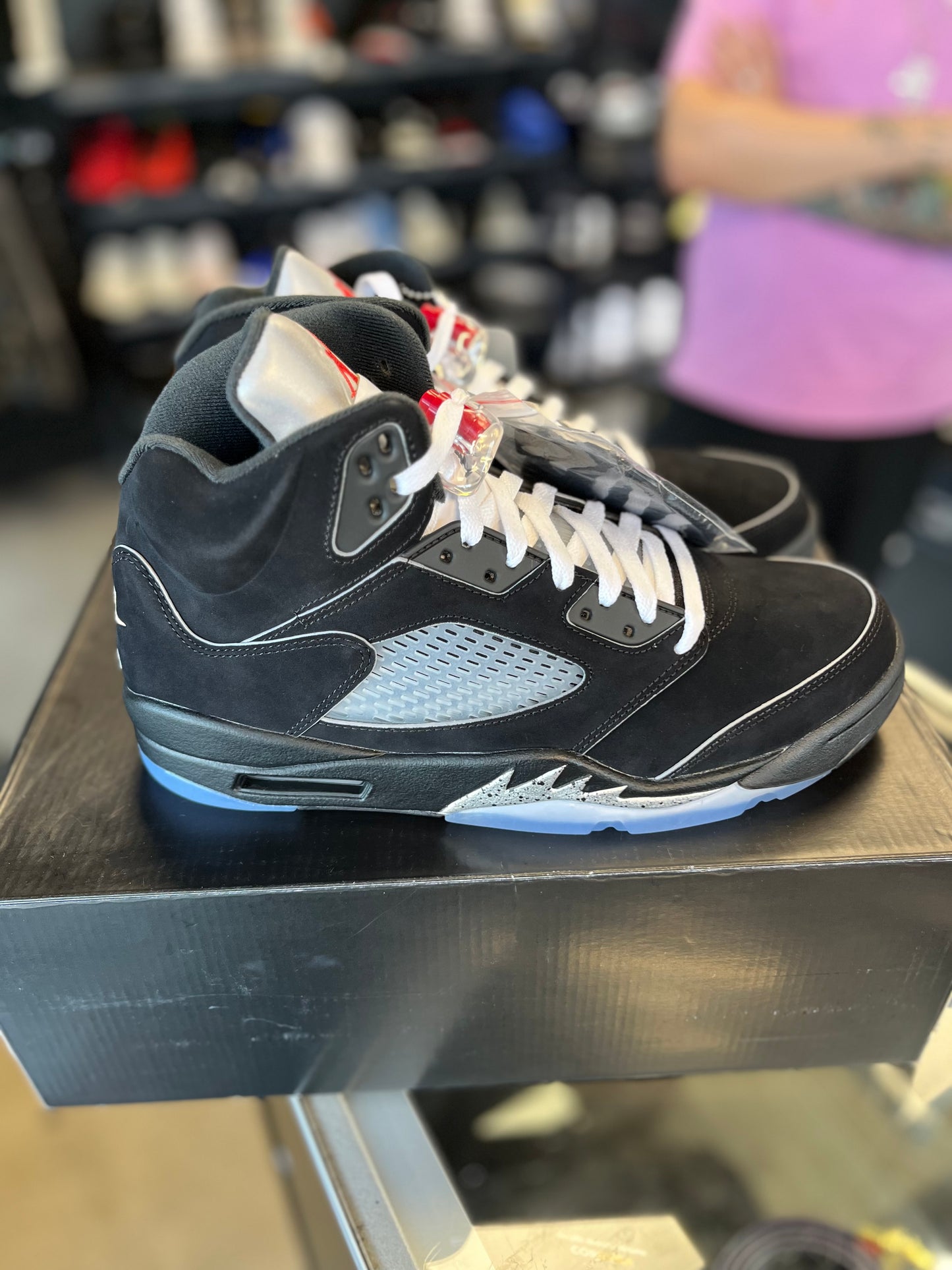 Jordan 5 “Metallic Reimagined” Size 10.5
