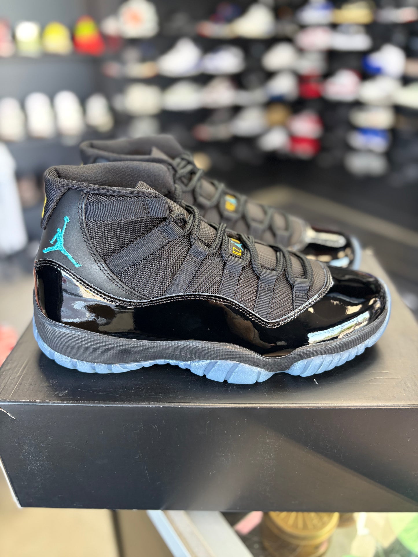 Jordan 11 “Gamma” Size 9.5