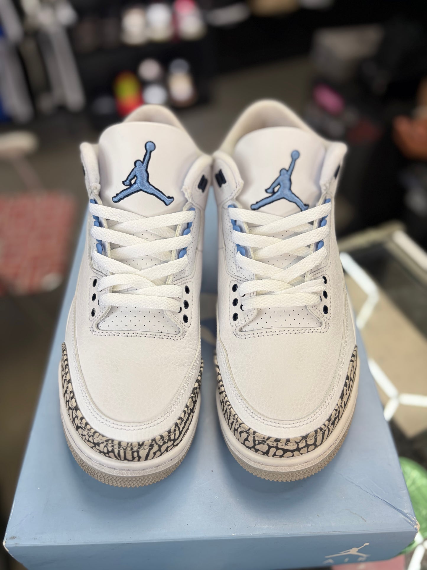 Jordan 3 “UNC” Size 8