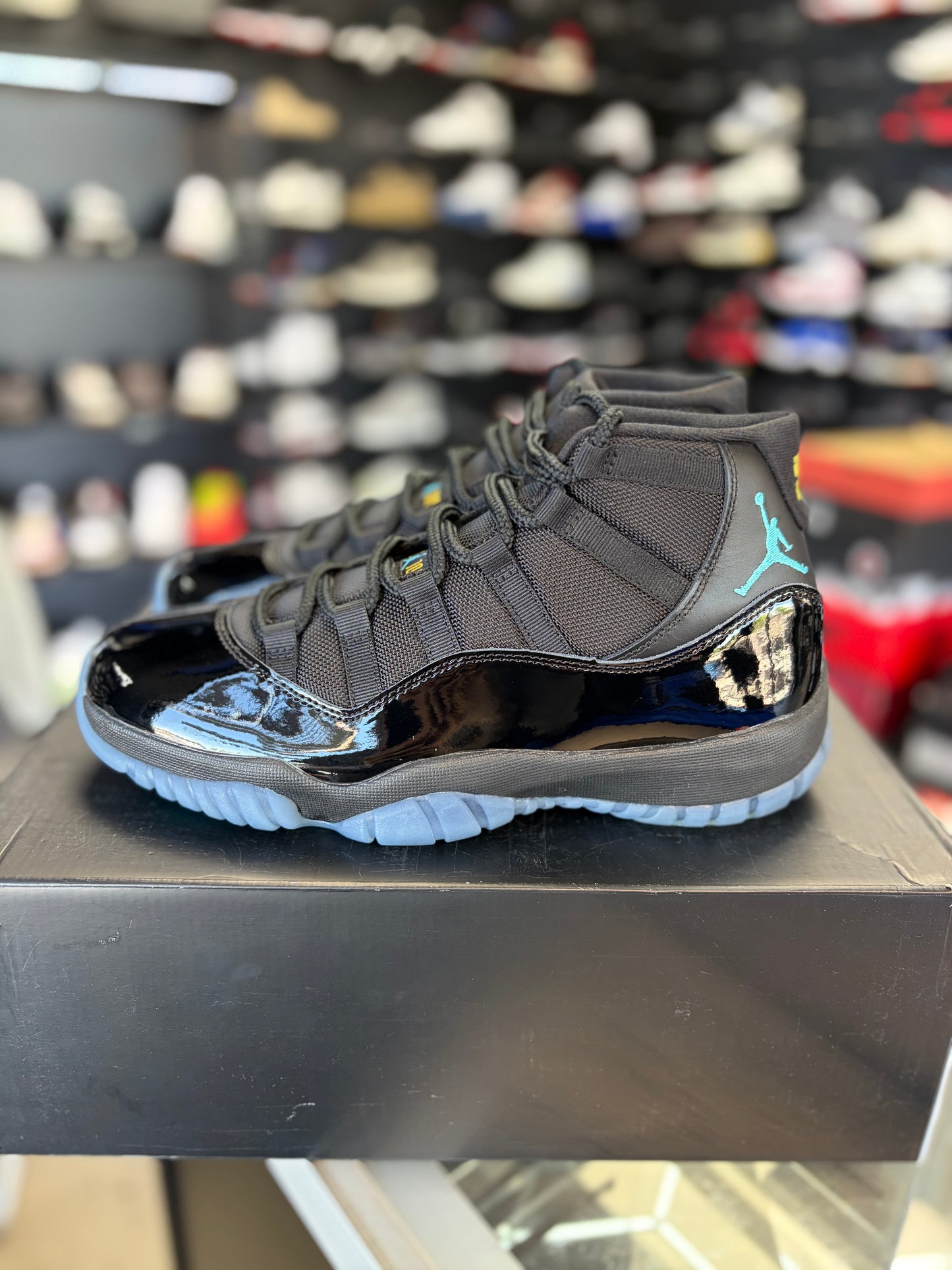 Jordan 11 “Gamma” Size 9.5