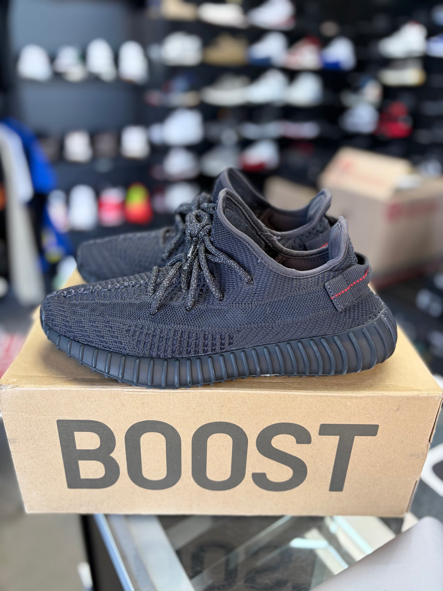 Yeezy 350 “Black” Size 9
