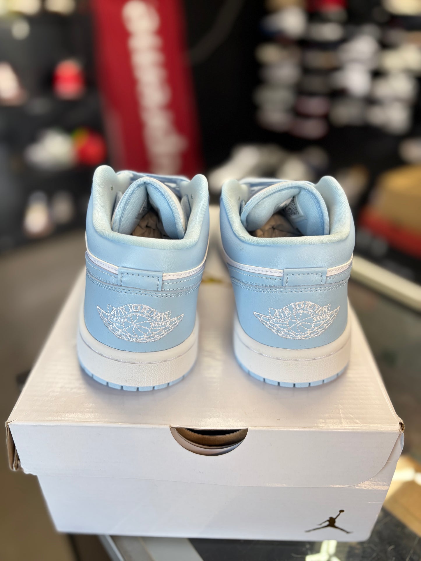 Jordan 1 Low “White Blue Ice” Size 5y / 6.5w