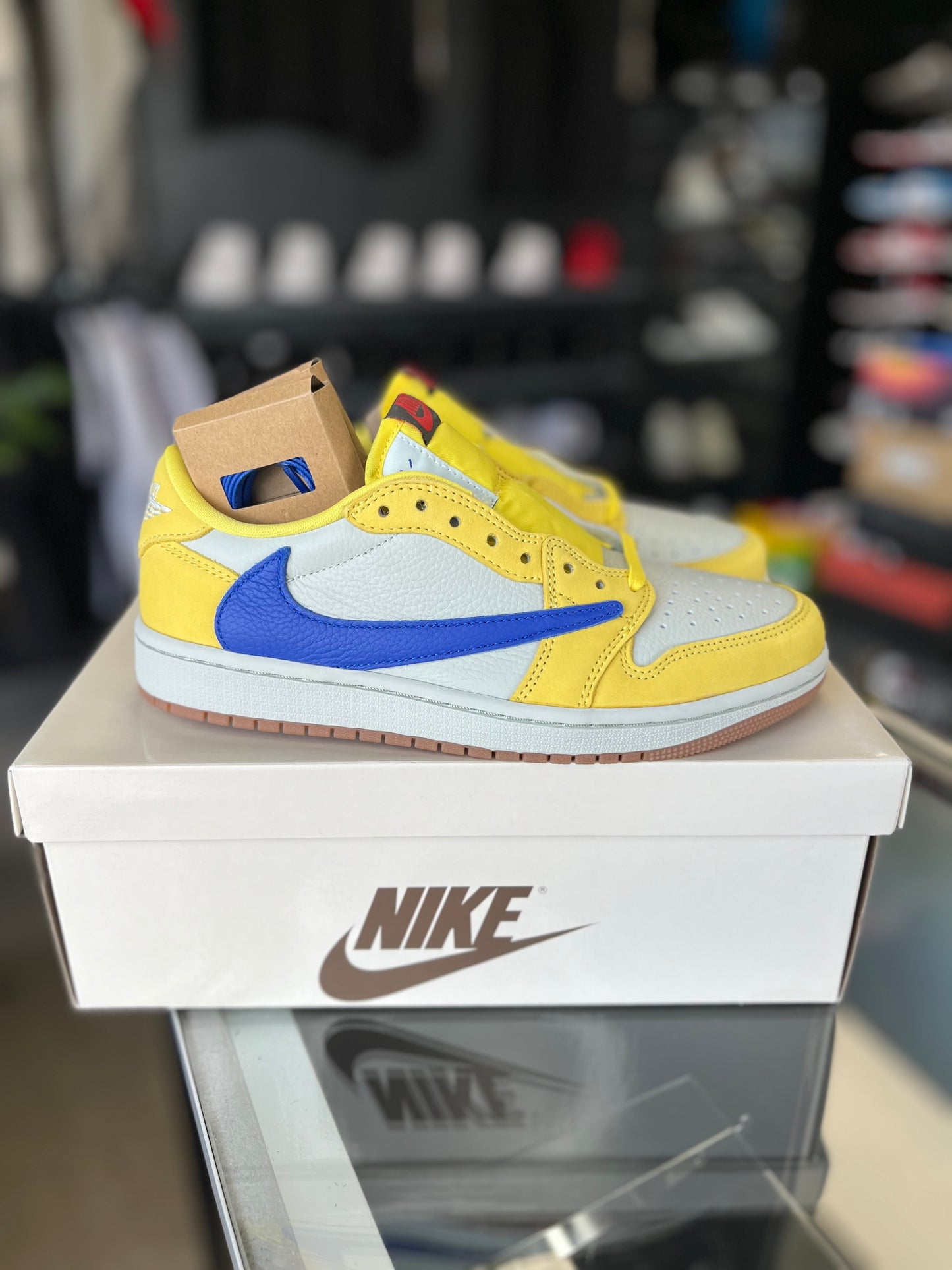 Travis Scott x Jordan 1 Low “Canary” Size 7.5womens