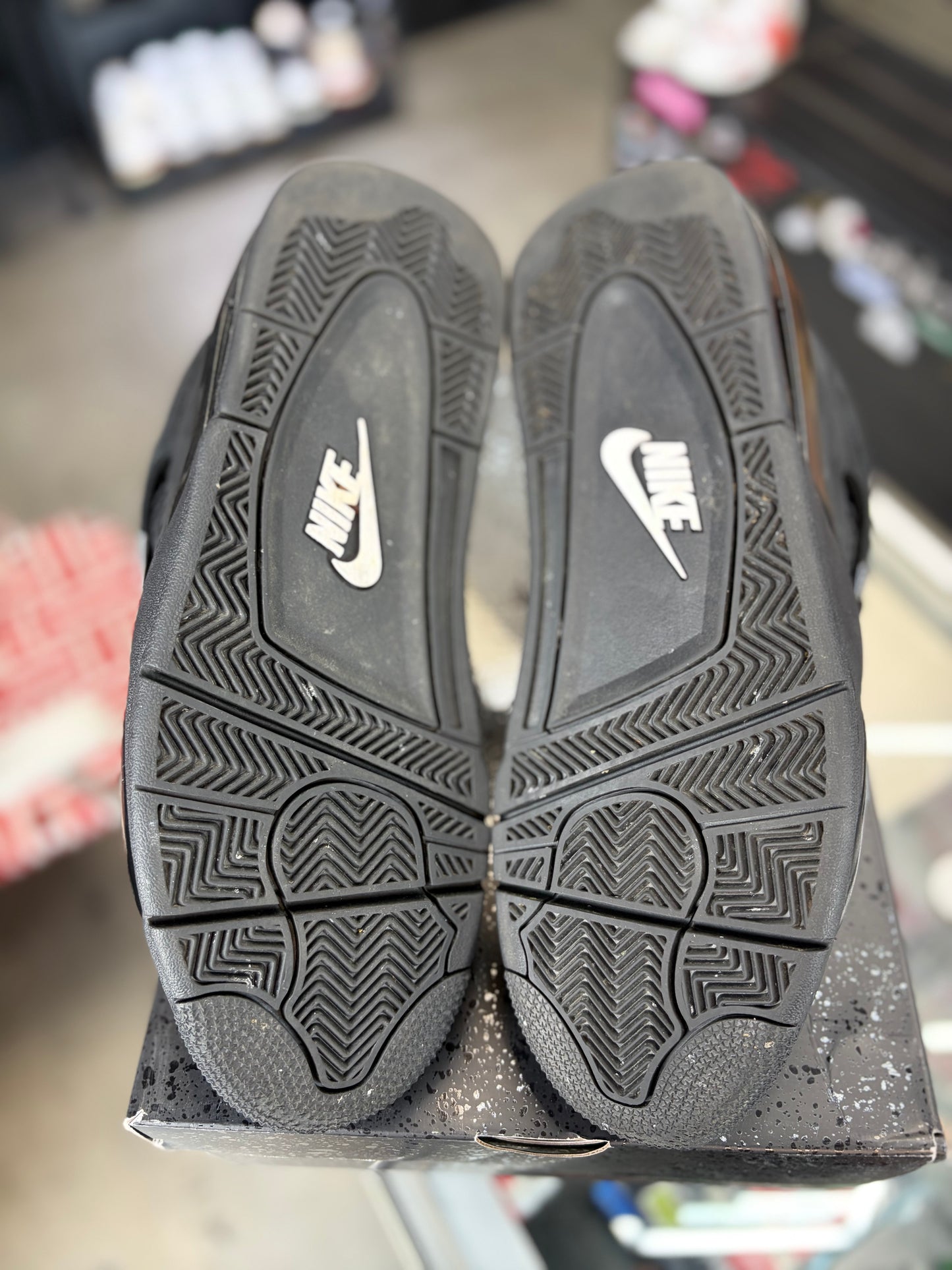 Jordan 4 “Black Cat” (2025) Size 9.5