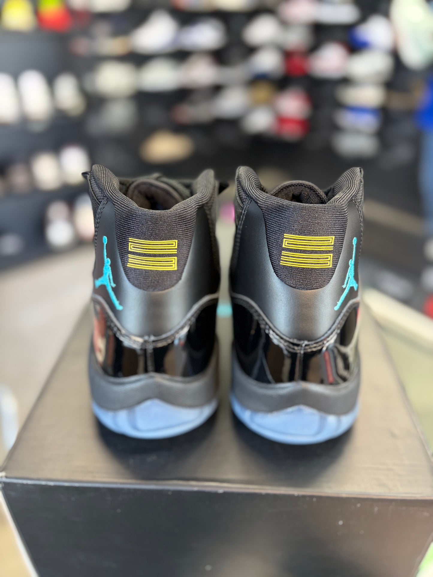 Jordan 11 “Gamma” Size 9.5