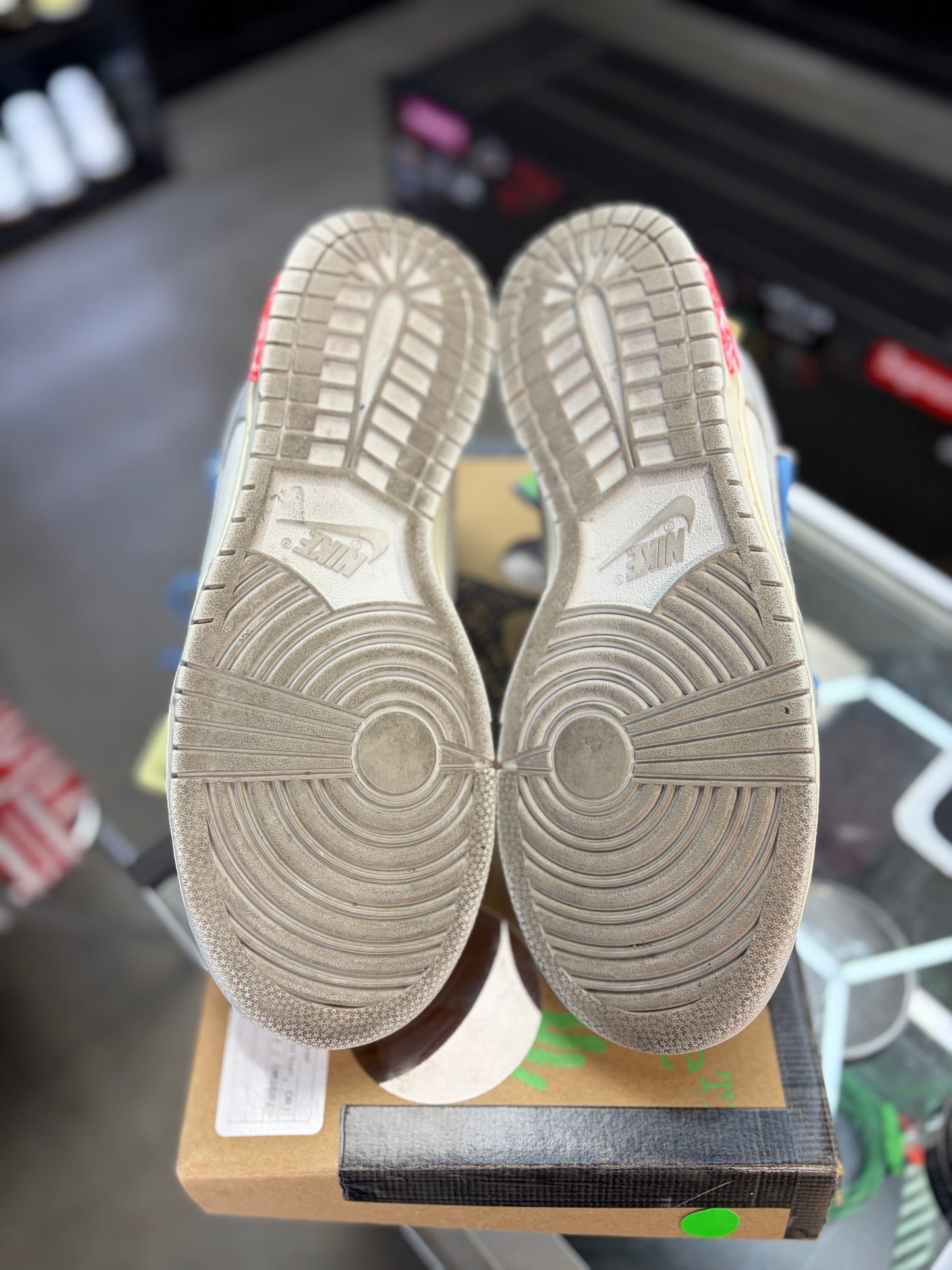 Nike Dunk Off White “Lot 05” Size 9