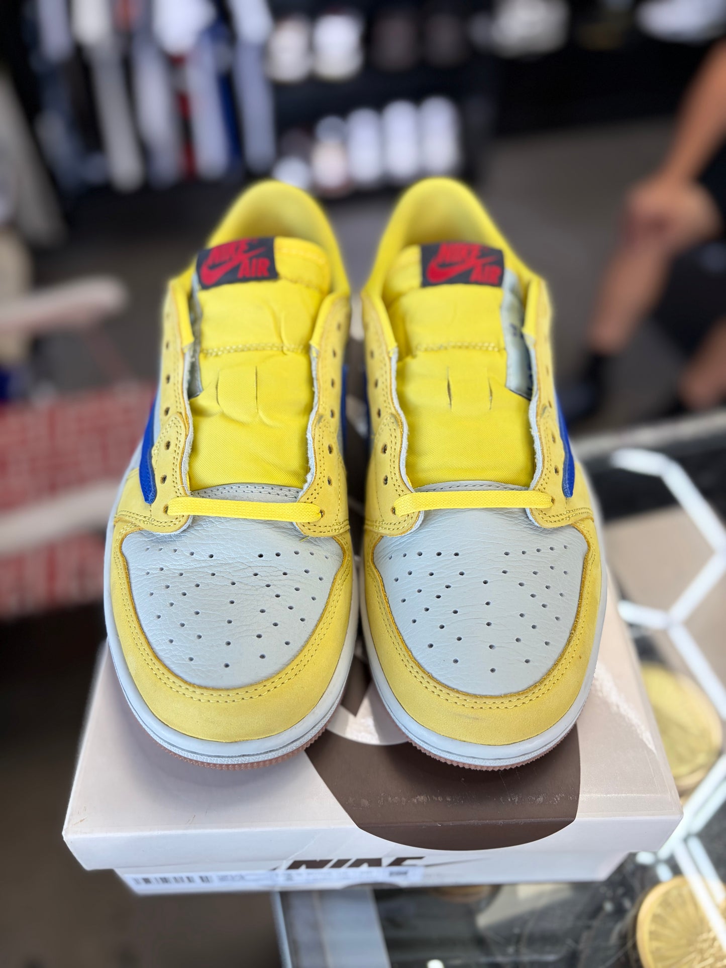 Jordan 1 Low “Canary” Size 9w/7.5m