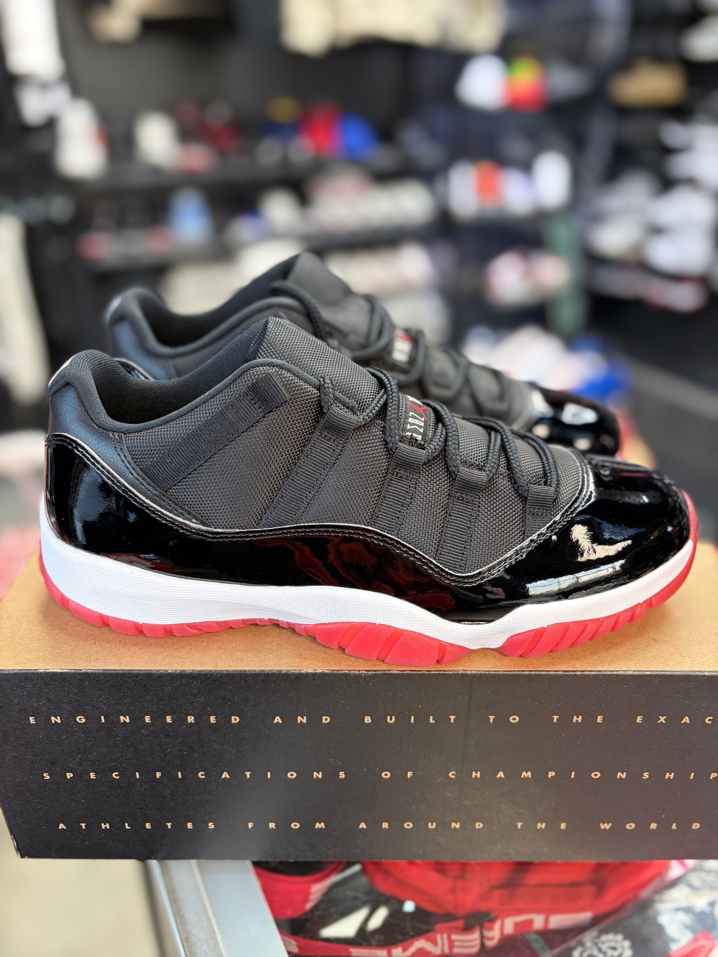 Jordan 11 Low “Bred” (2025) Size 11