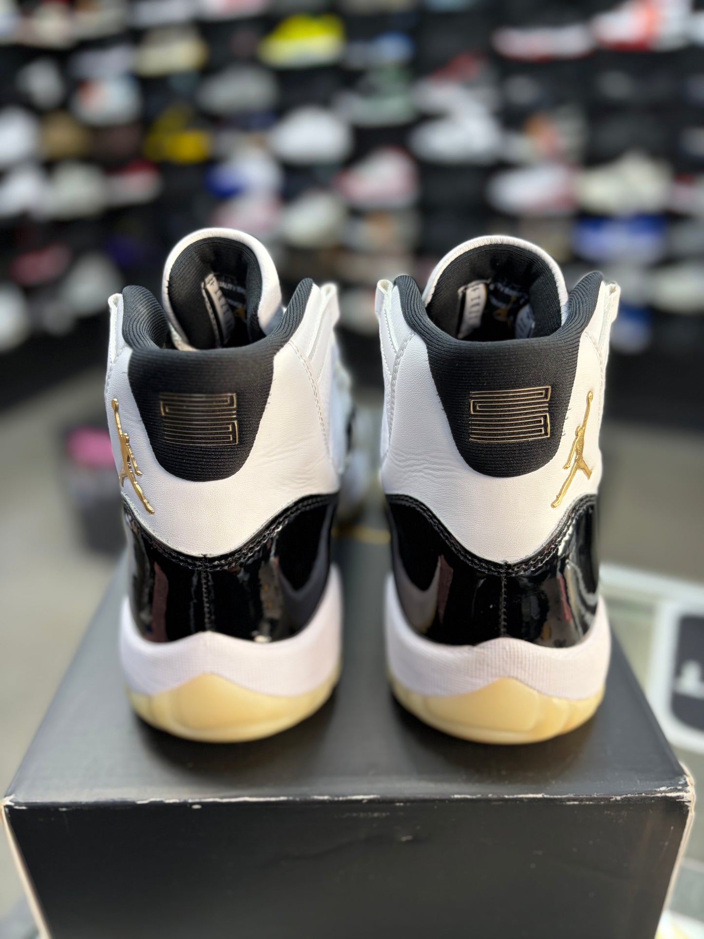 Jordan 11 “Gratitude” Size 9