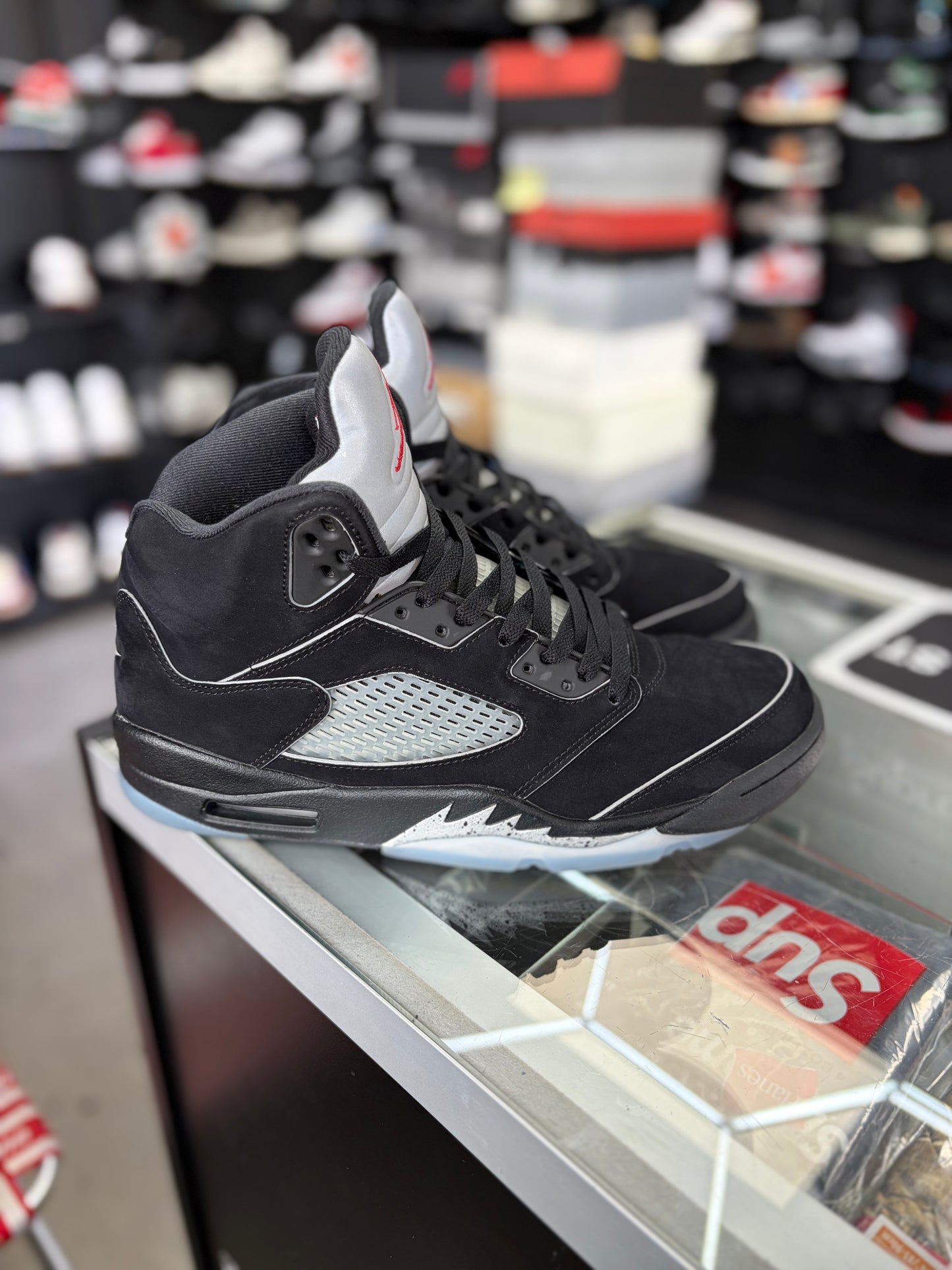 Jordan 5 “Metallic Reimagined” Size 10