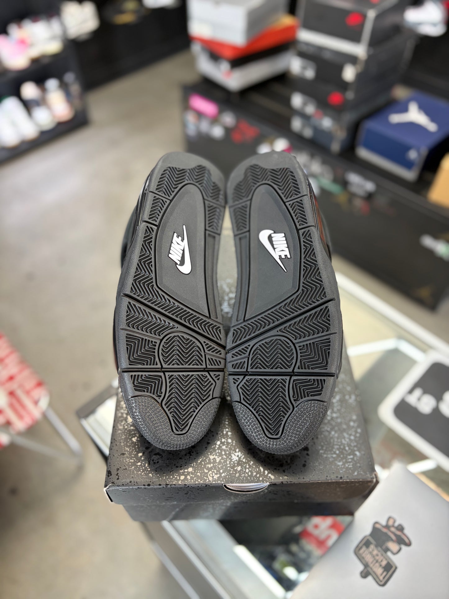 Jordan 4 “Black Cat” (2025) Size 10.5