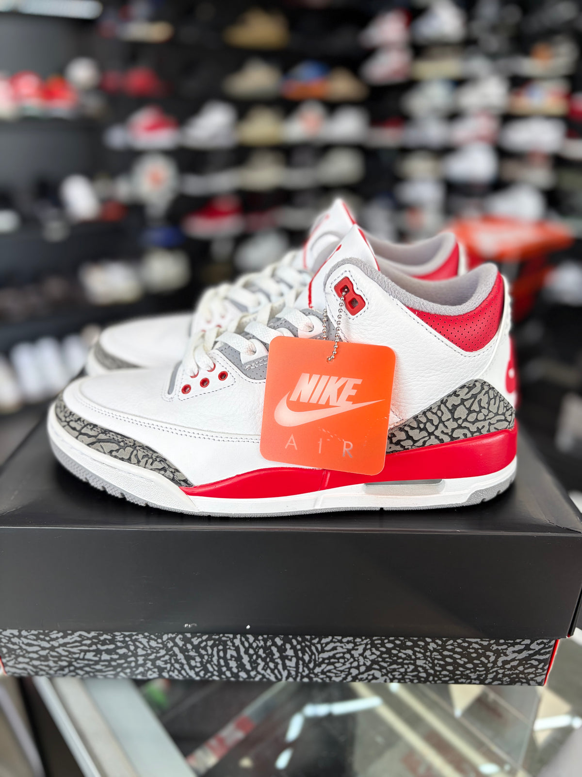 Jordan 3 “Fire Red” Size 9