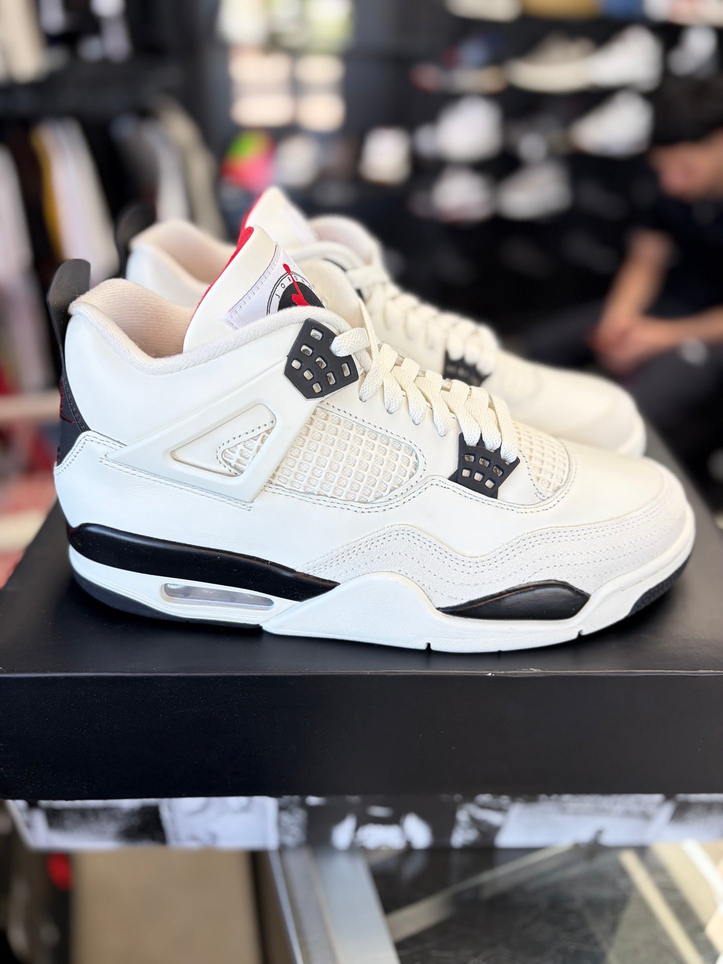 Jordan 4 “Flight Club” Size 10