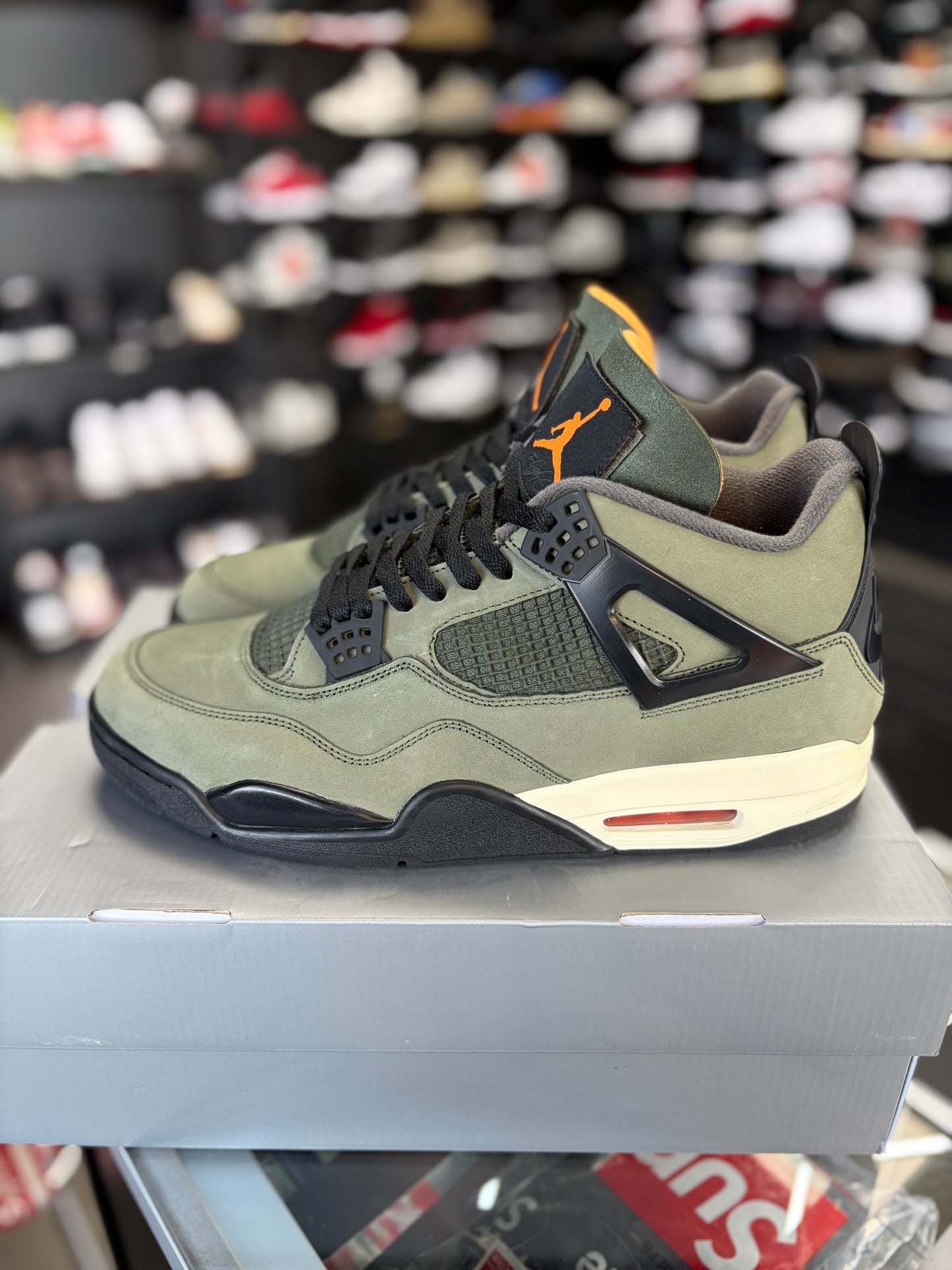 Jordan 4 “Undefeated” Size 13