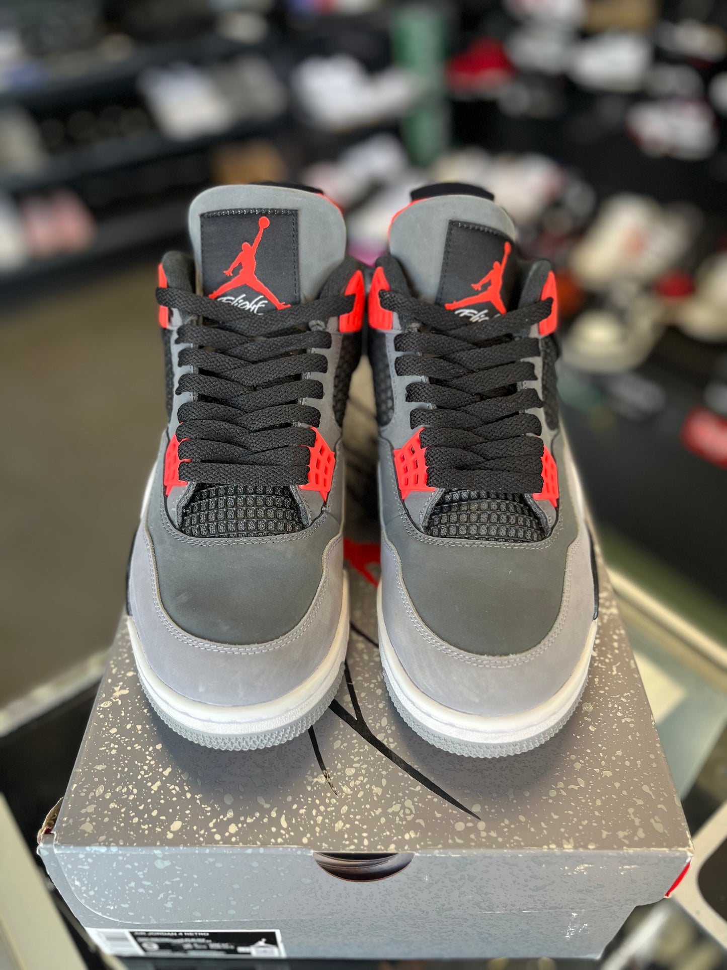 Jordan 4 “Infrared” Size 9