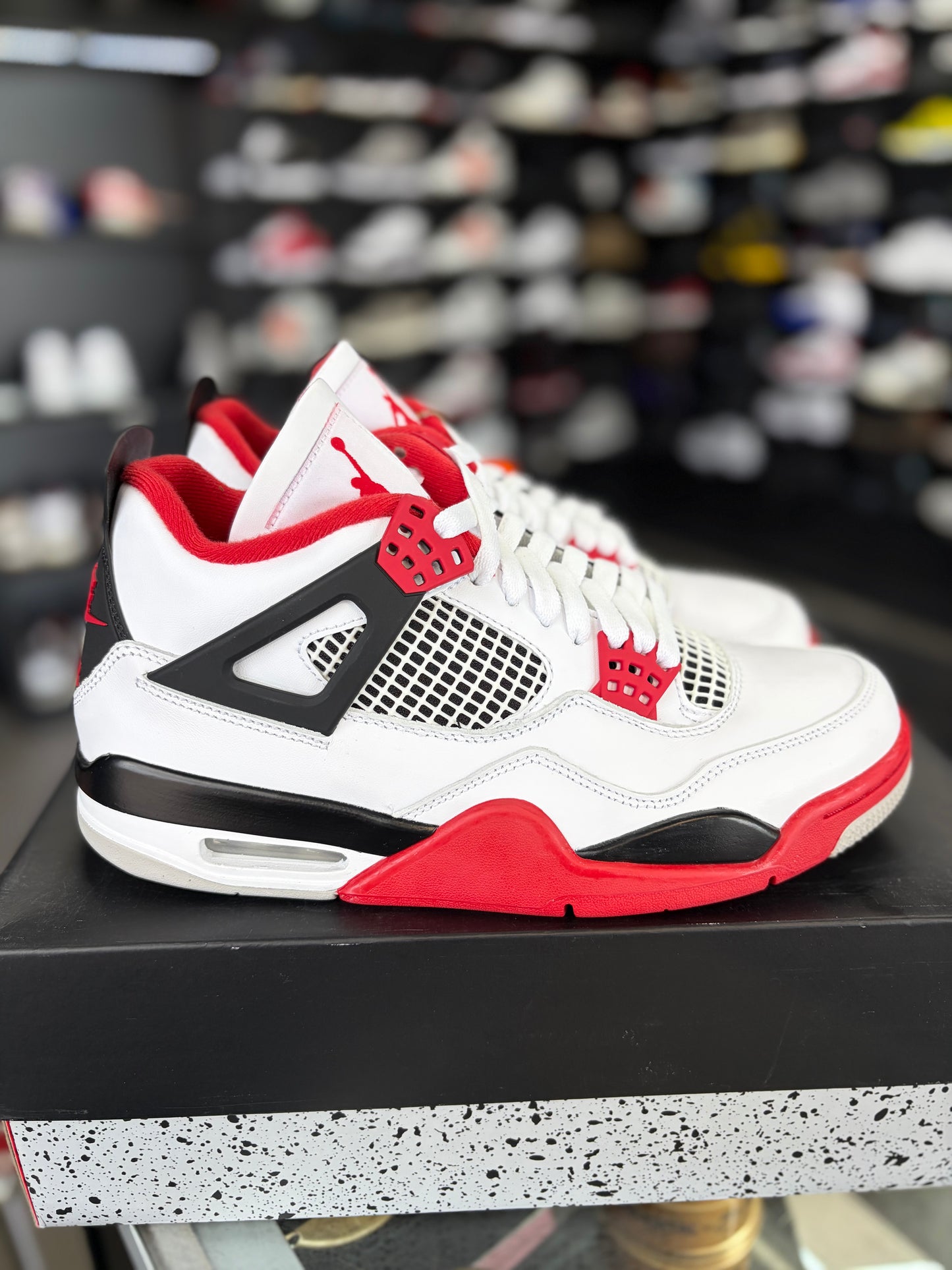Jordan 4 “Fire Red” (2020) Size 8.5