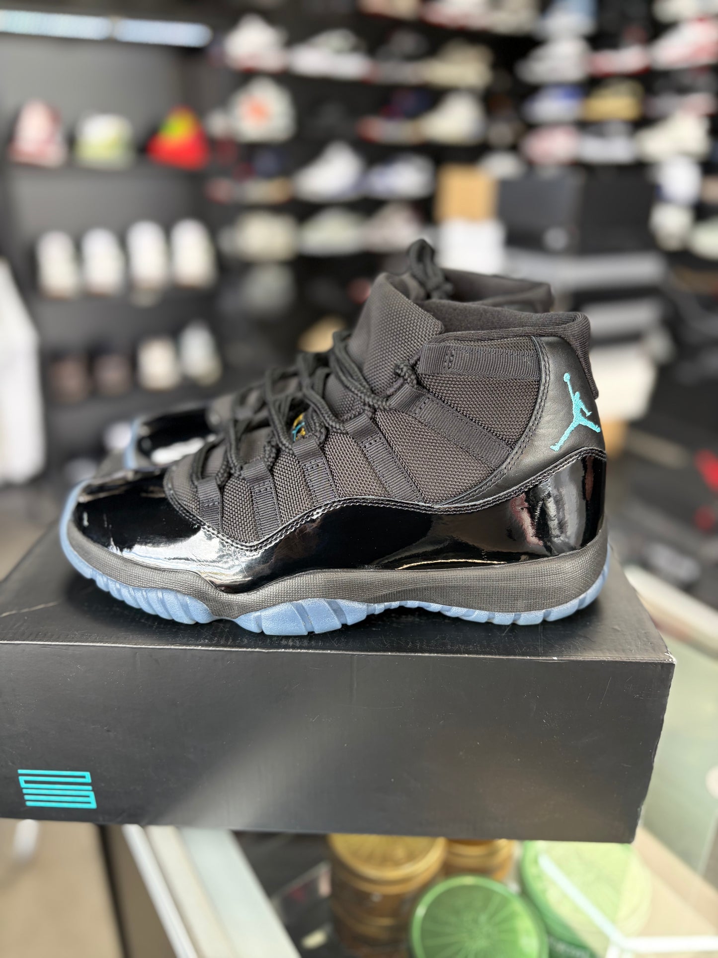 Jordan 11 “Gamma” Size 9