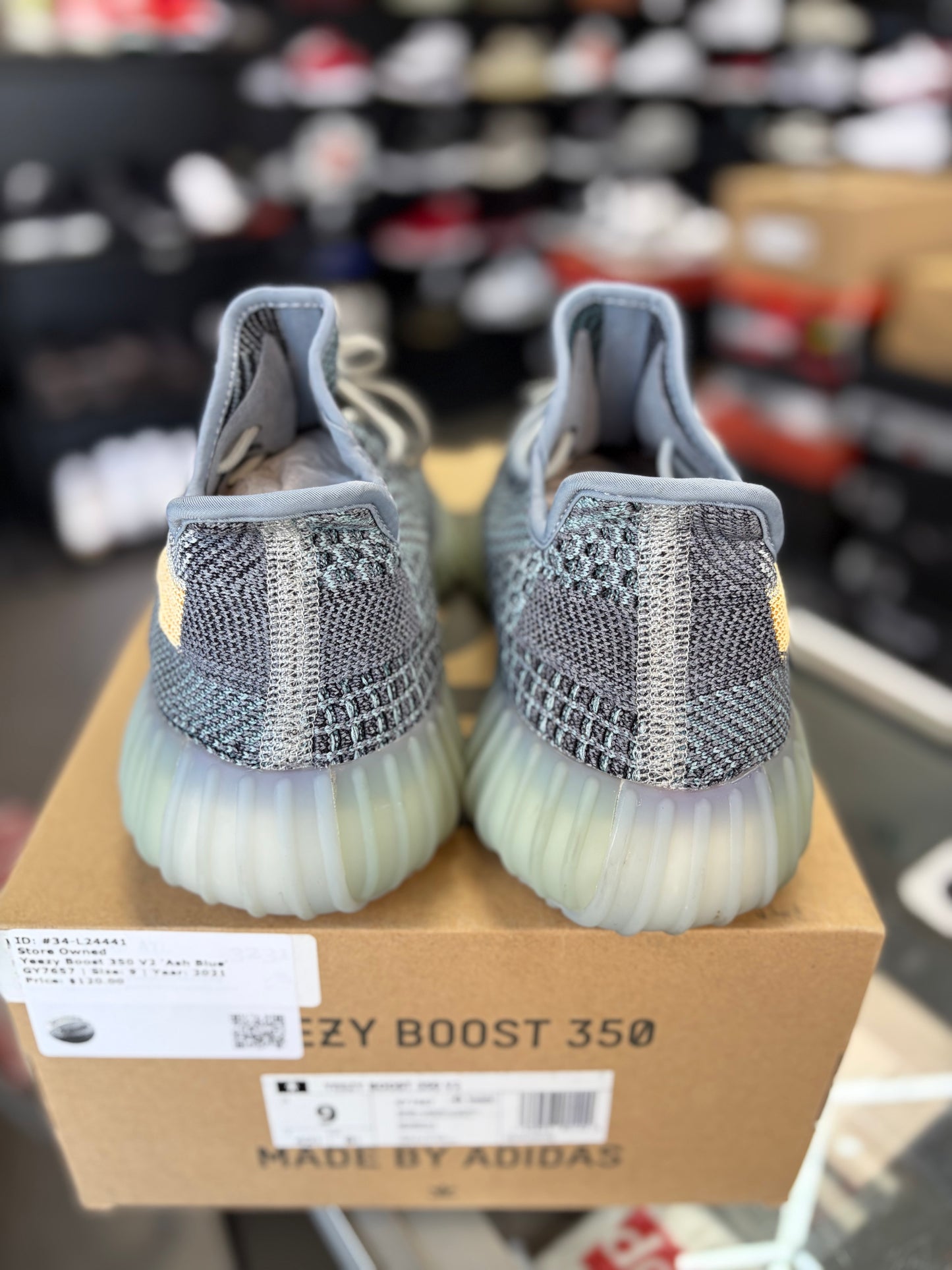 Yeezy 350 “Ash Blue” Size 9