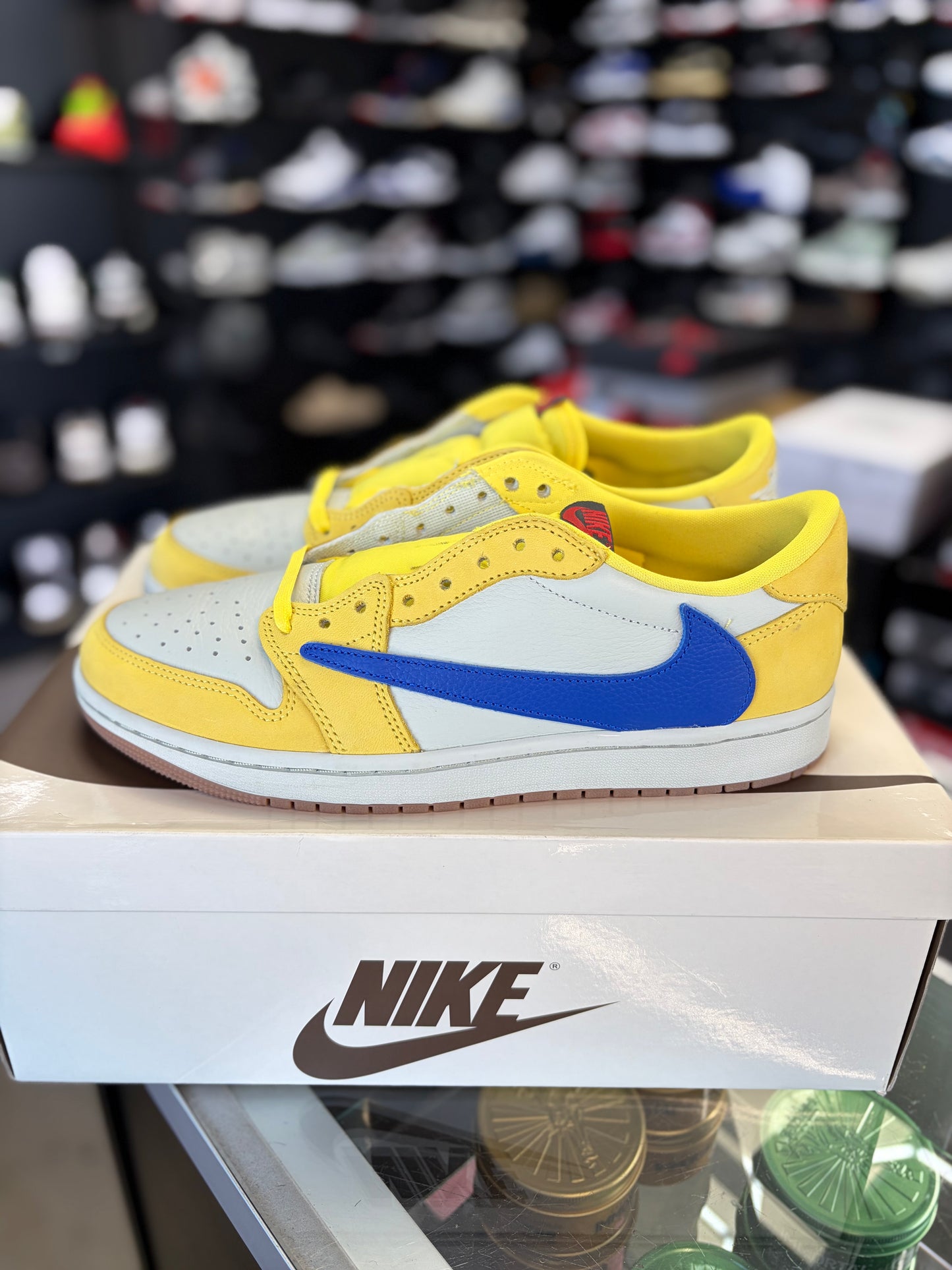 Jordan 1 Low x Travis Scott “Canary” Size 9.5 Men