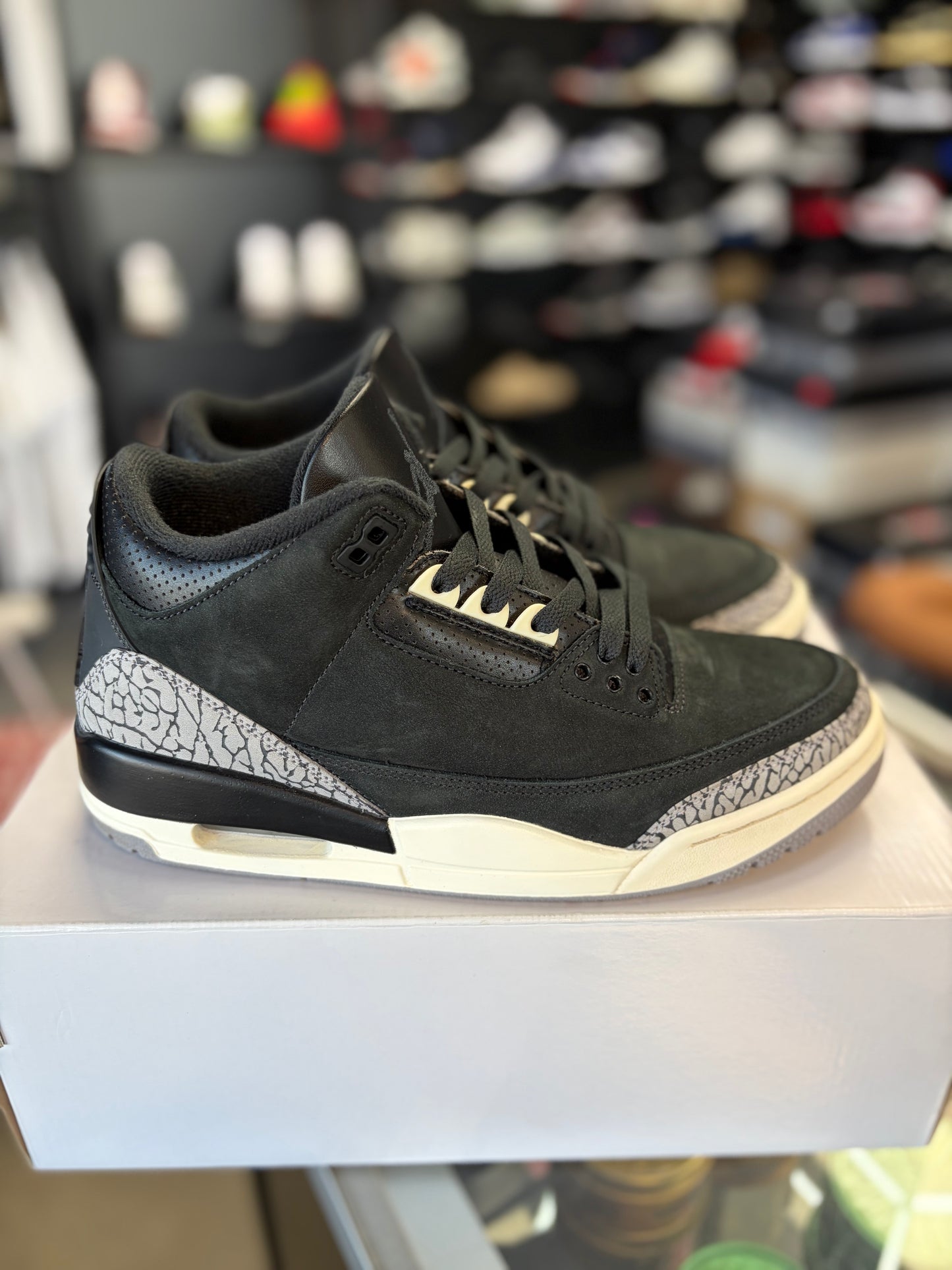Jordan 3 “Off Noir” Size 9 Men