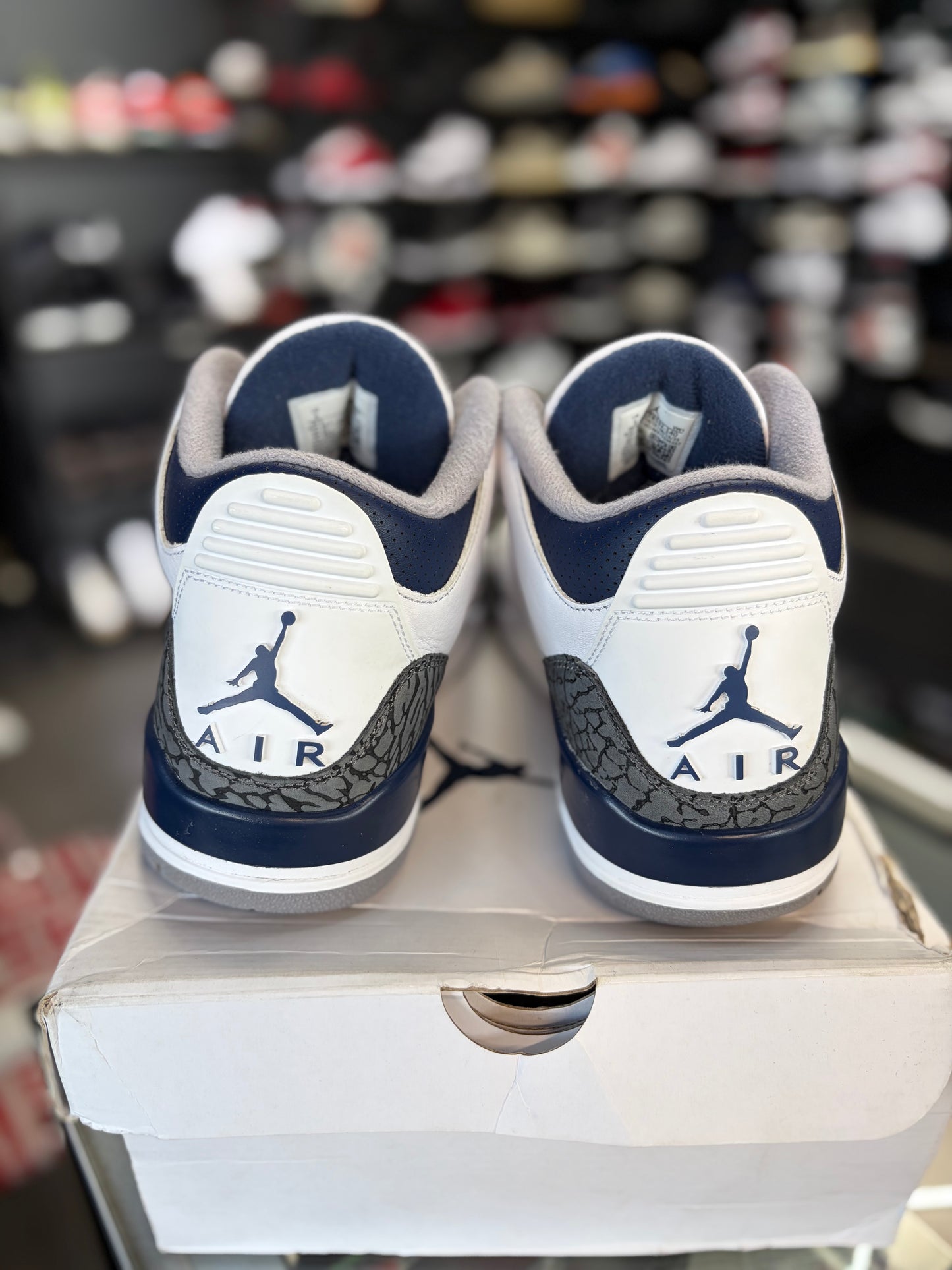 Jordan 3 “Midnight Navy” Size 9