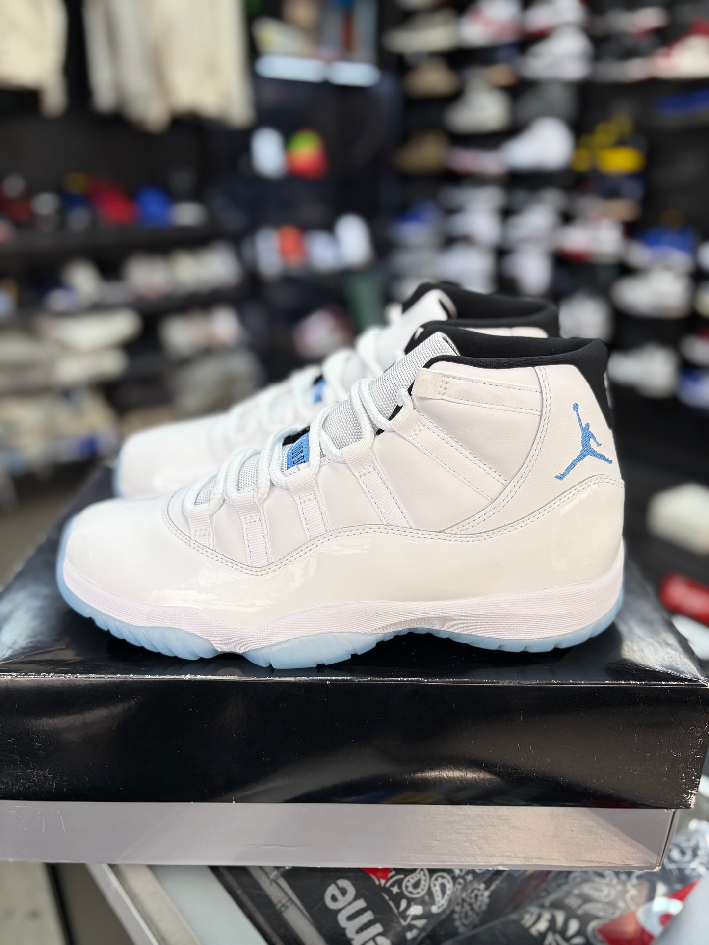 Jordan 11 “Legend Blue” Size 9.5