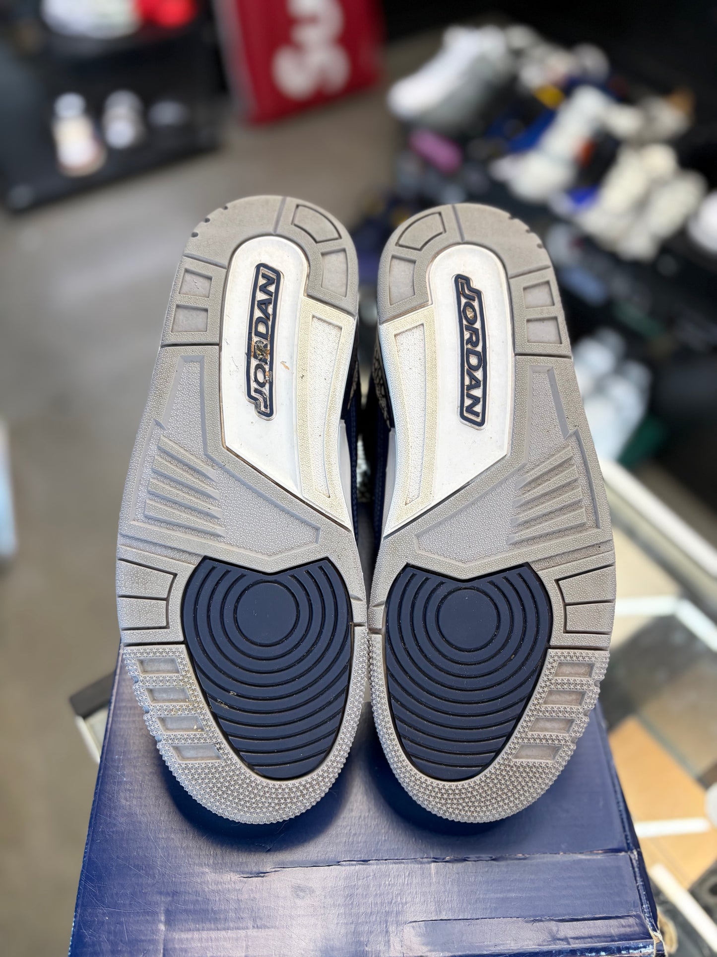 Jordan 3 “Georgetown” Size 8