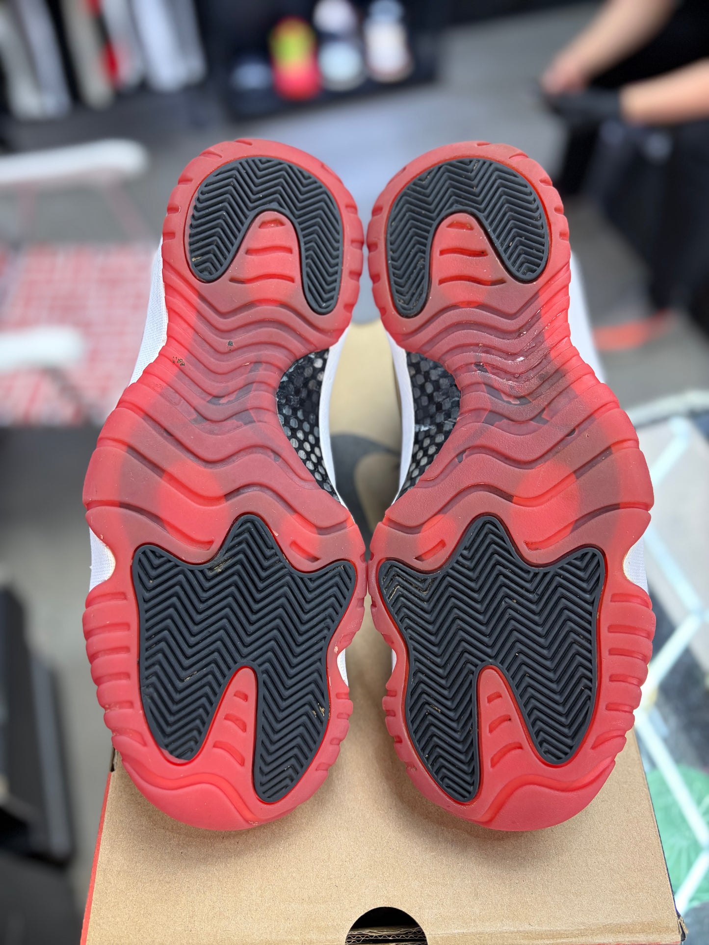 Jordan 11 Low “Bred” (2025) Size 10