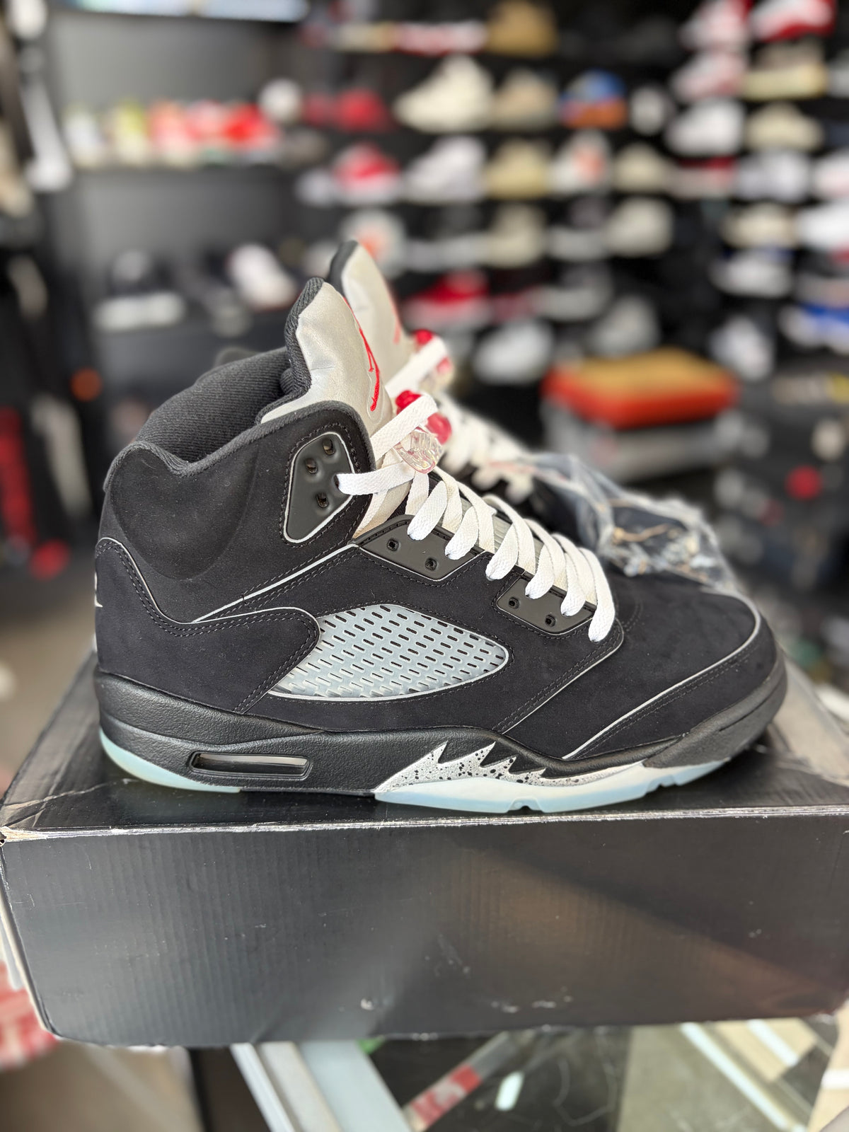 Jordan 5 “Metallic Reimagined” Size 10