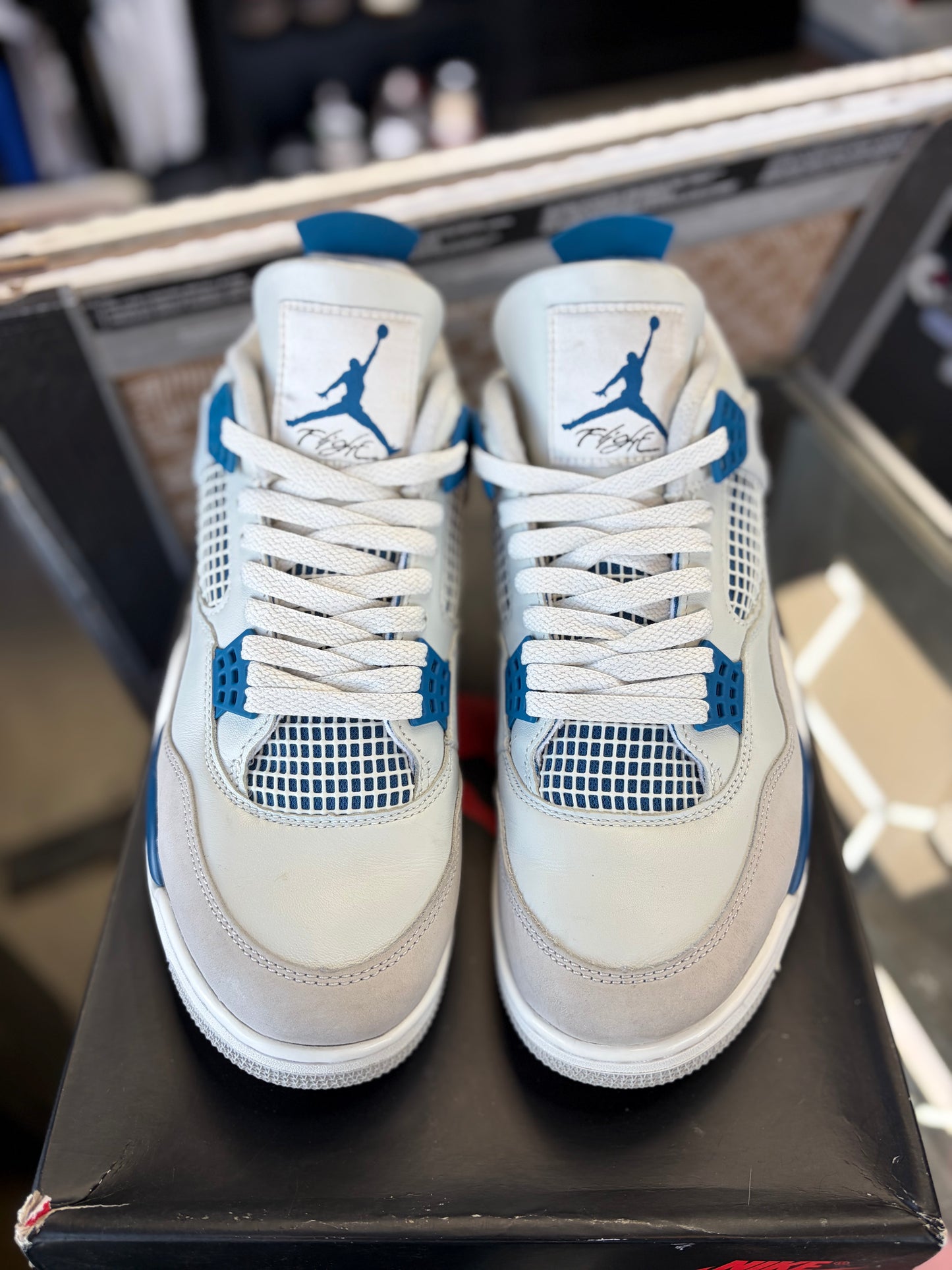 Jordan 4 “Military Blue” Size 10