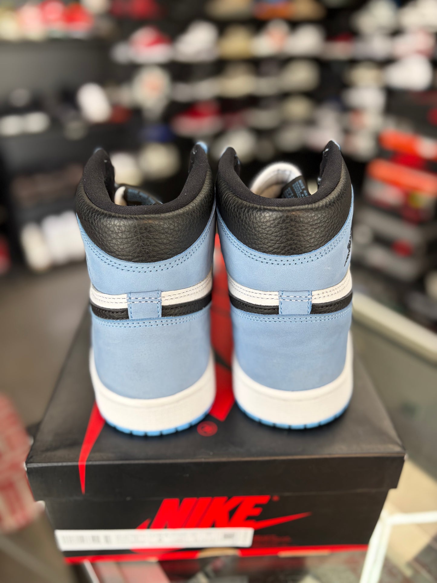 Jordan 1 “University Blue” Size 9
