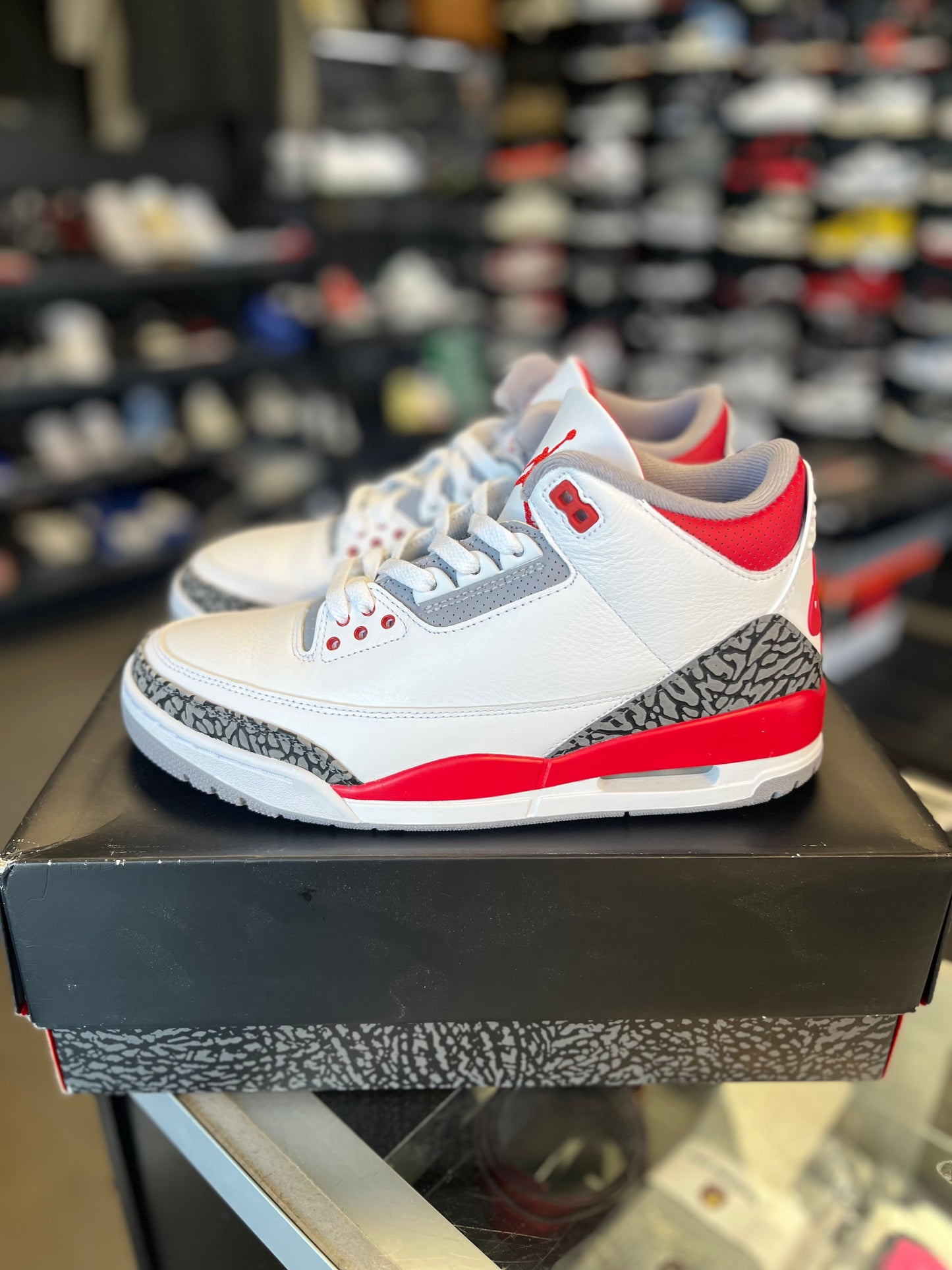Jordan 3 “Fire Red” Size 9