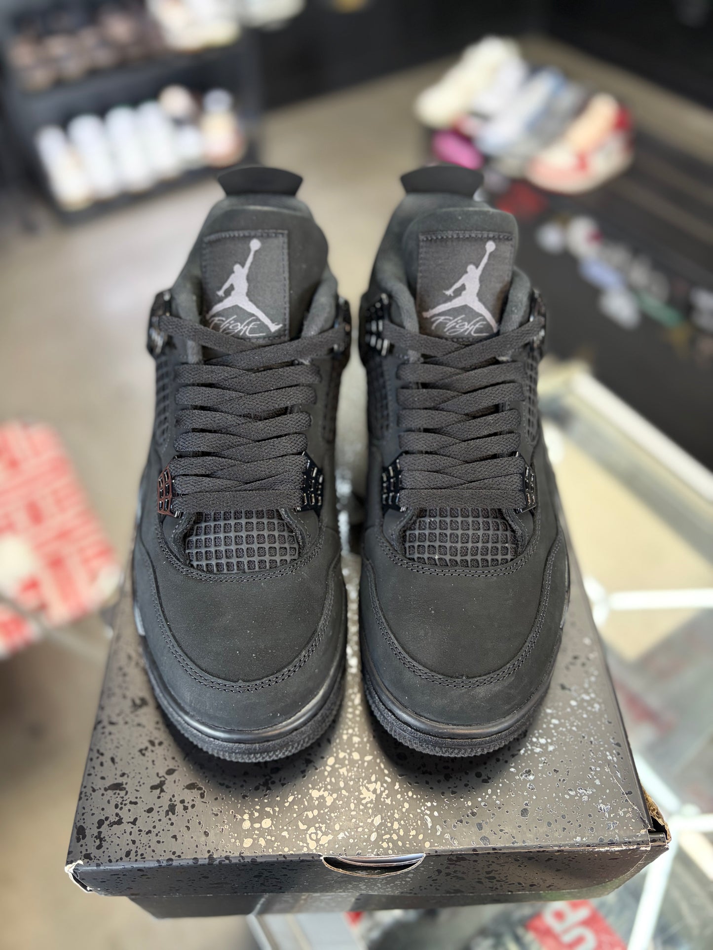 Jordan 4 “Black Cat” (2025) Size 8.5