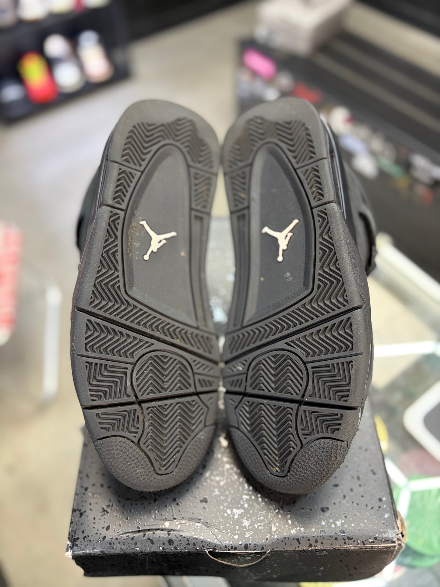 Jordan 4 “Black Cat” (Gs) Size 7y/8.5w
