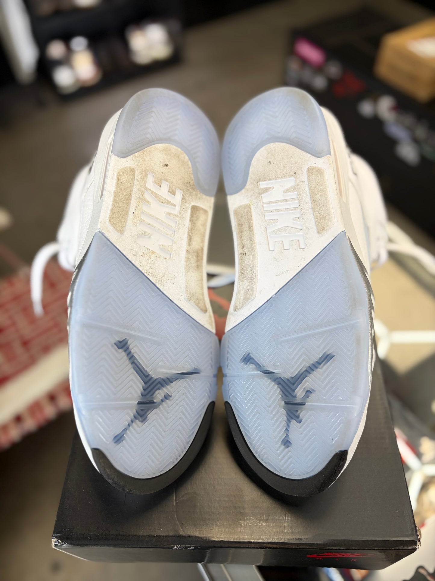 Jordan 5 “White Metallic” Size 8.5