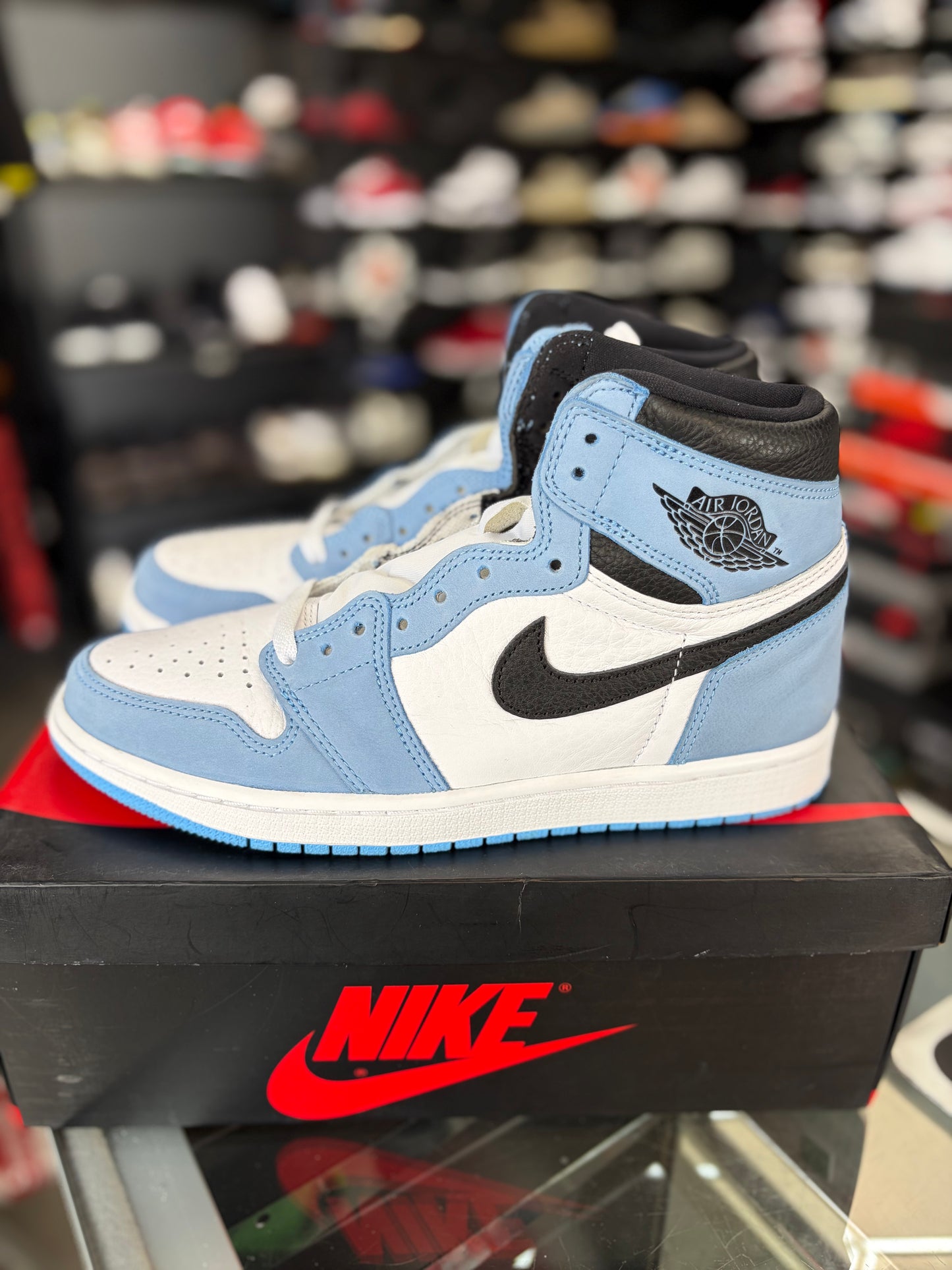Jordan 1 “University Blue” Size 9
