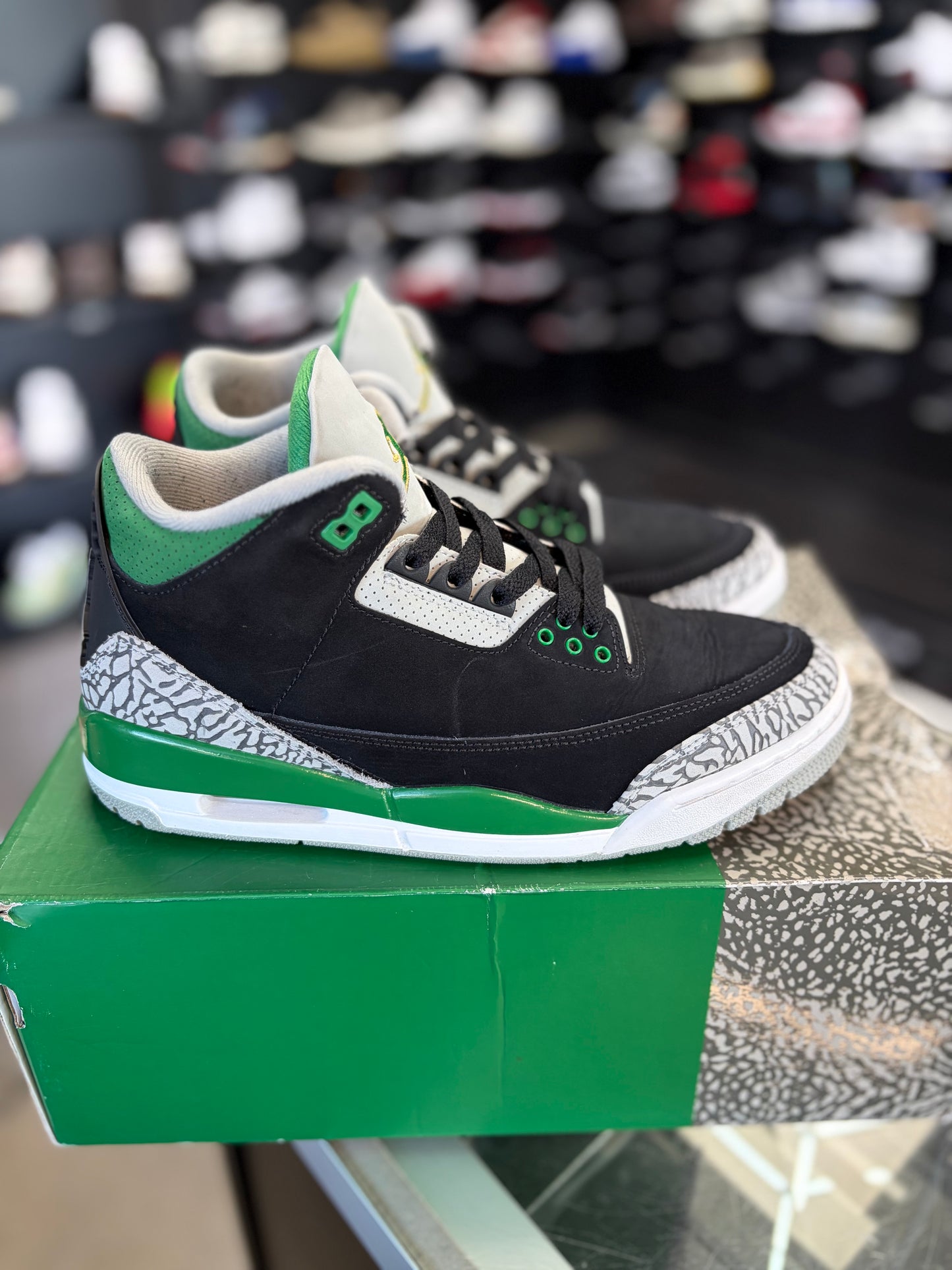 Jordan 3 “Pine Green” Size 8